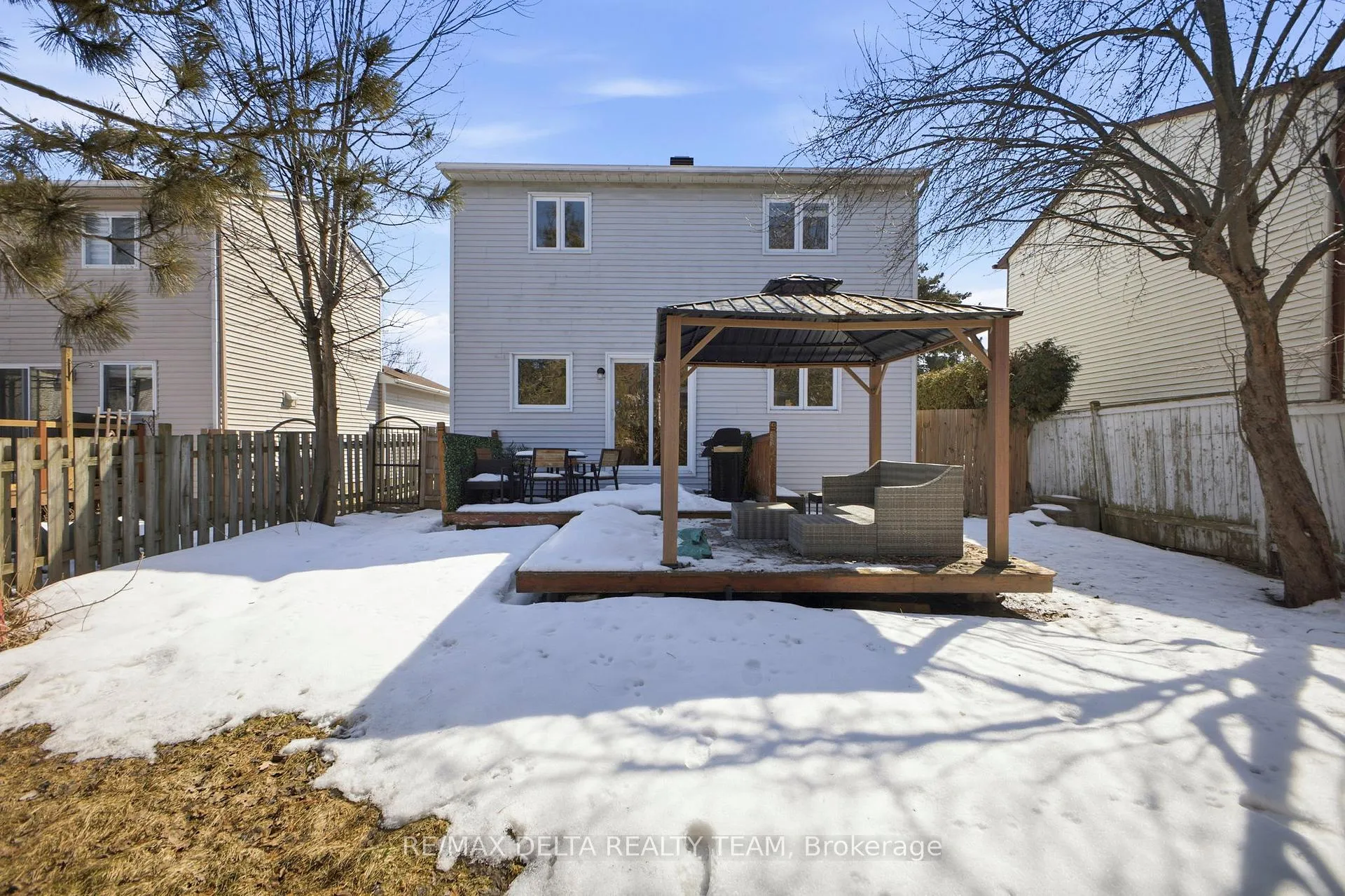 Photo 29 of 609 Wilkie Drive, Ottawa, Fallingbrook/Pineridge — HOMEH