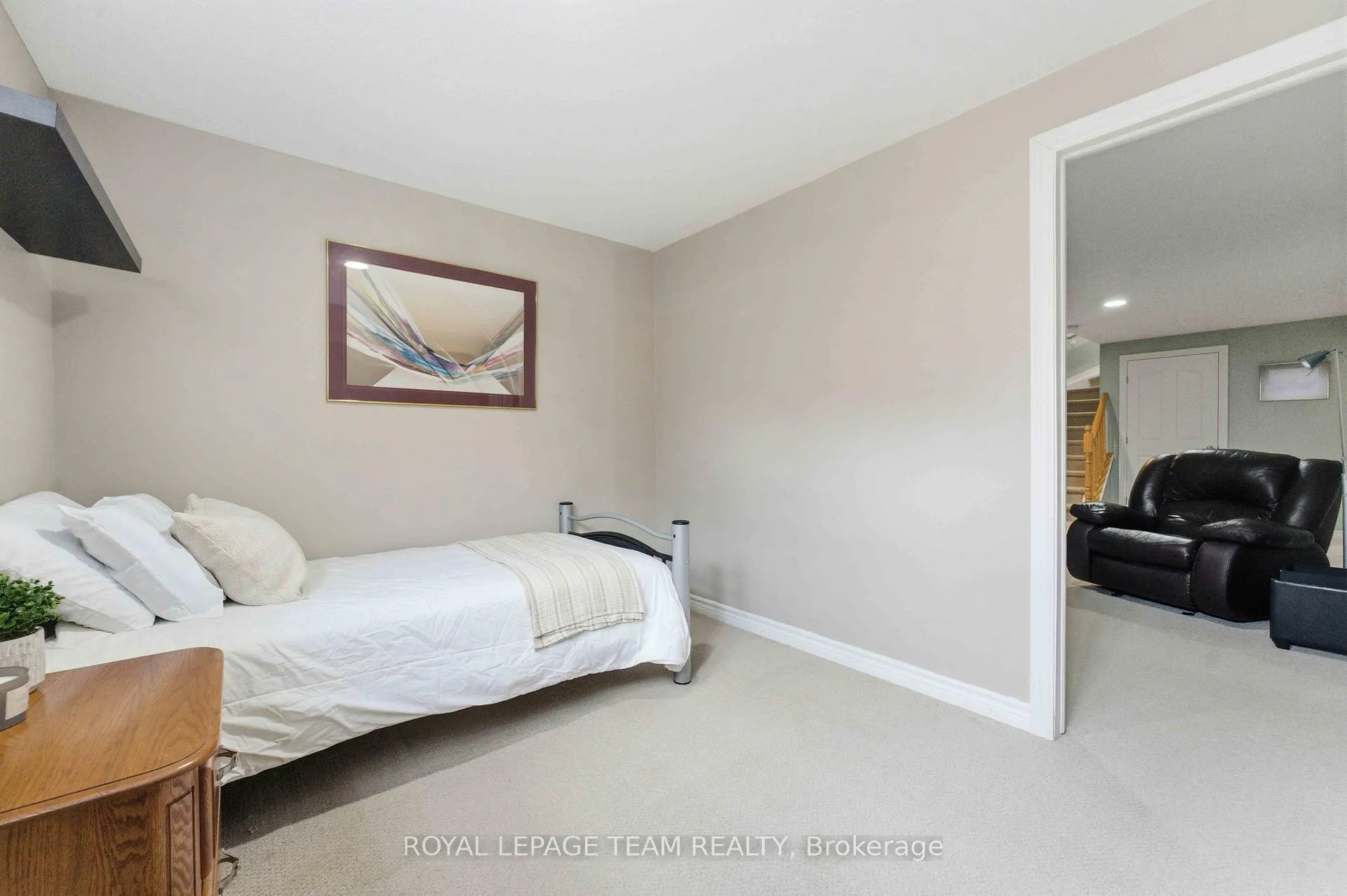 Photo 25 of 308 Grey Seal Circle, Ottawa, Riverside South/Gloucester Glen — HOMEH