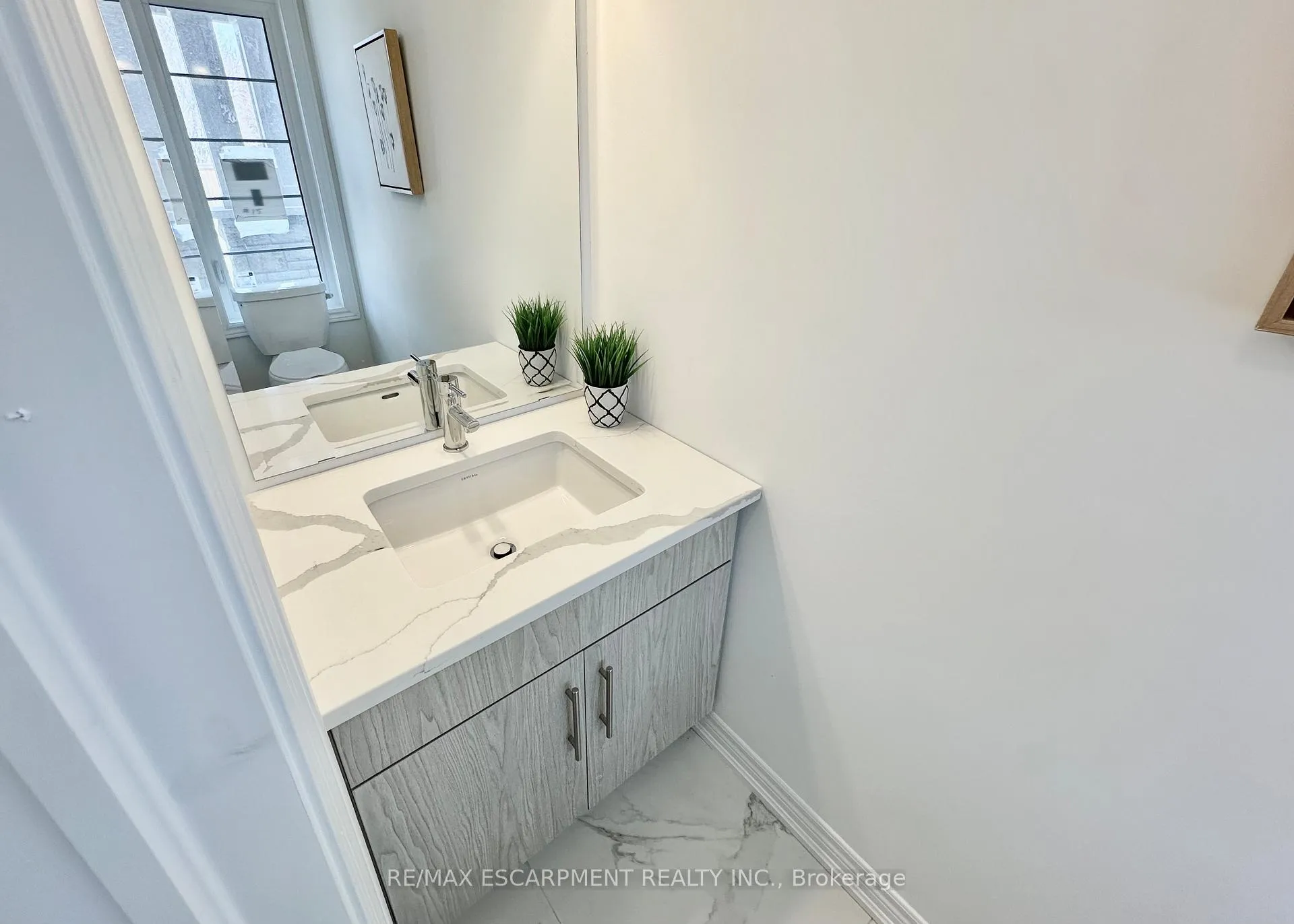 Photo 8 of 15 Davinci Boulevard, Hamilton, Carpenter — HOMEH