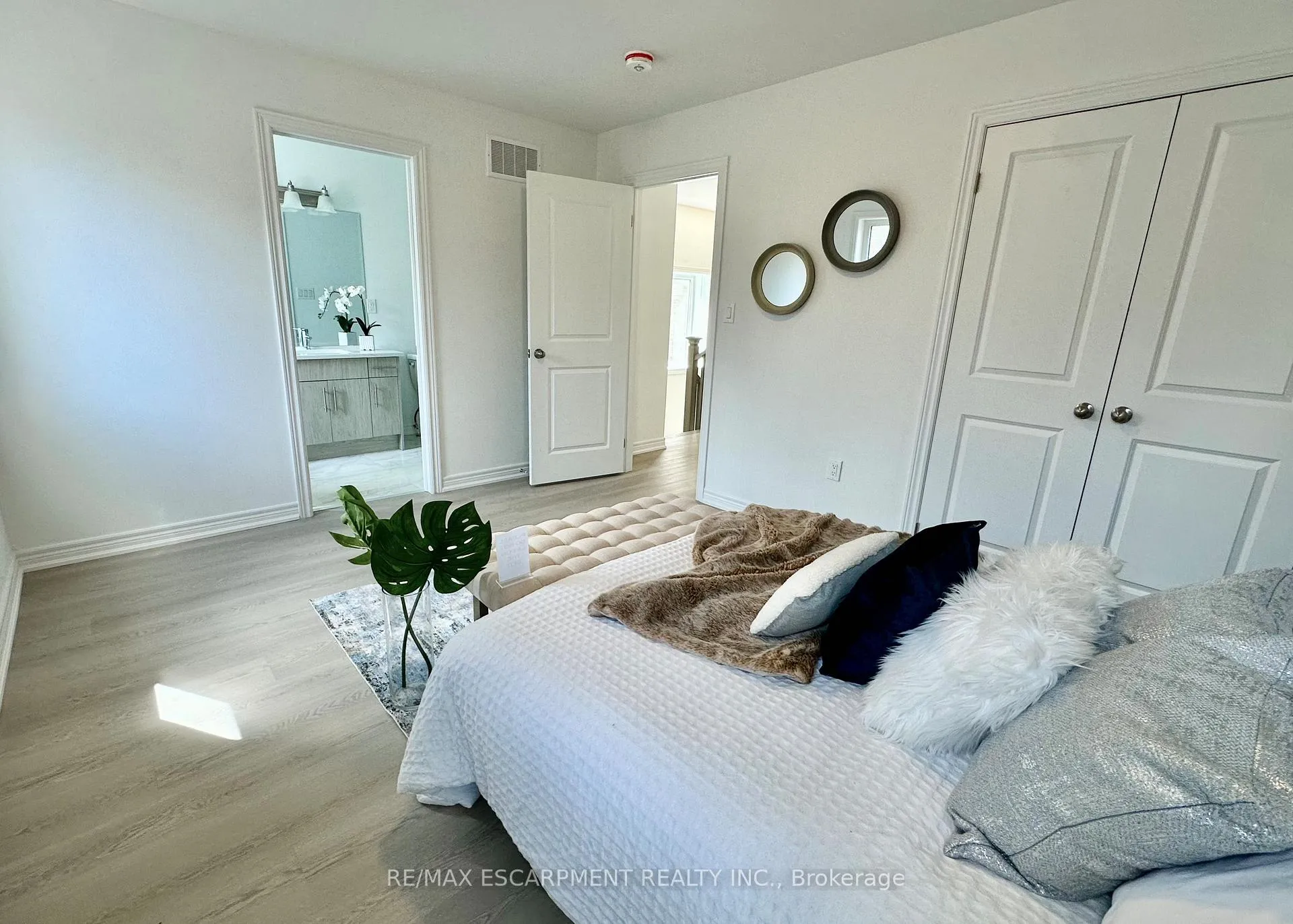 Photo 23 of 15 Davinci Boulevard, Hamilton, Carpenter — HOMEH