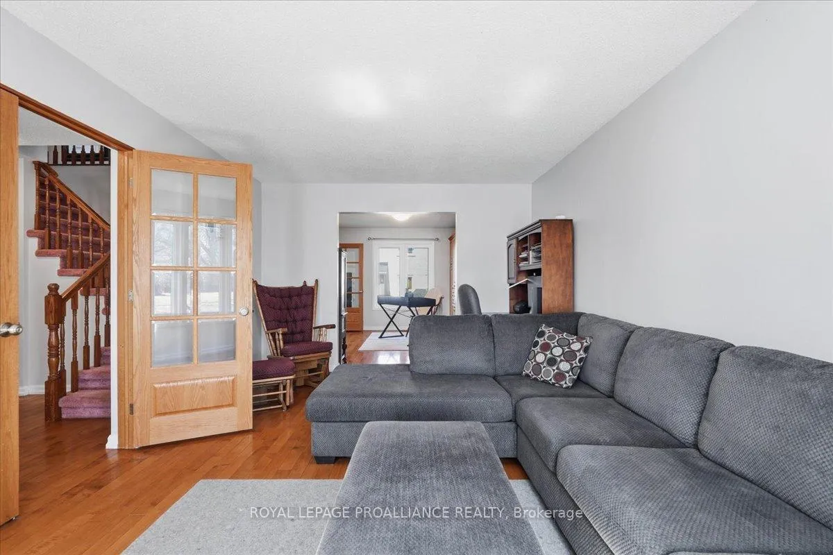 Photo 6 of 276 College Street W, Belleville, Belleville Ward — HOMEH