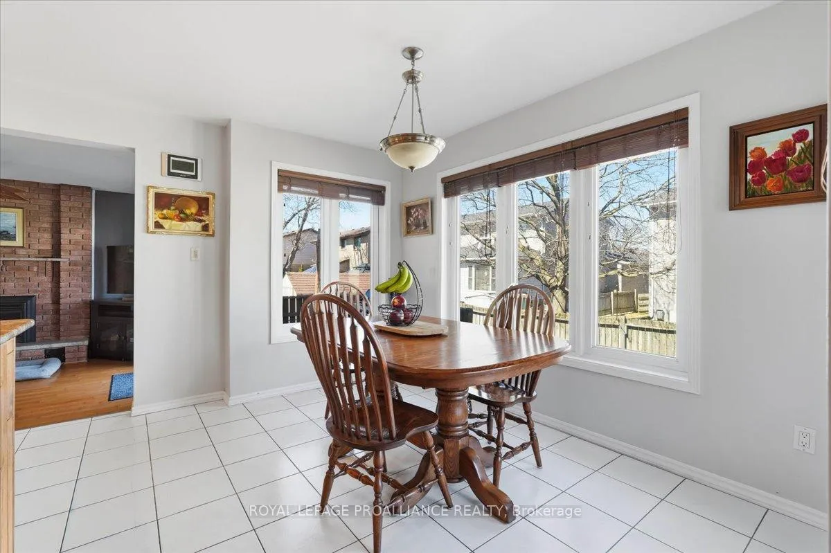 Photo 10 of 276 College Street W, Belleville, Belleville Ward — HOMEH
