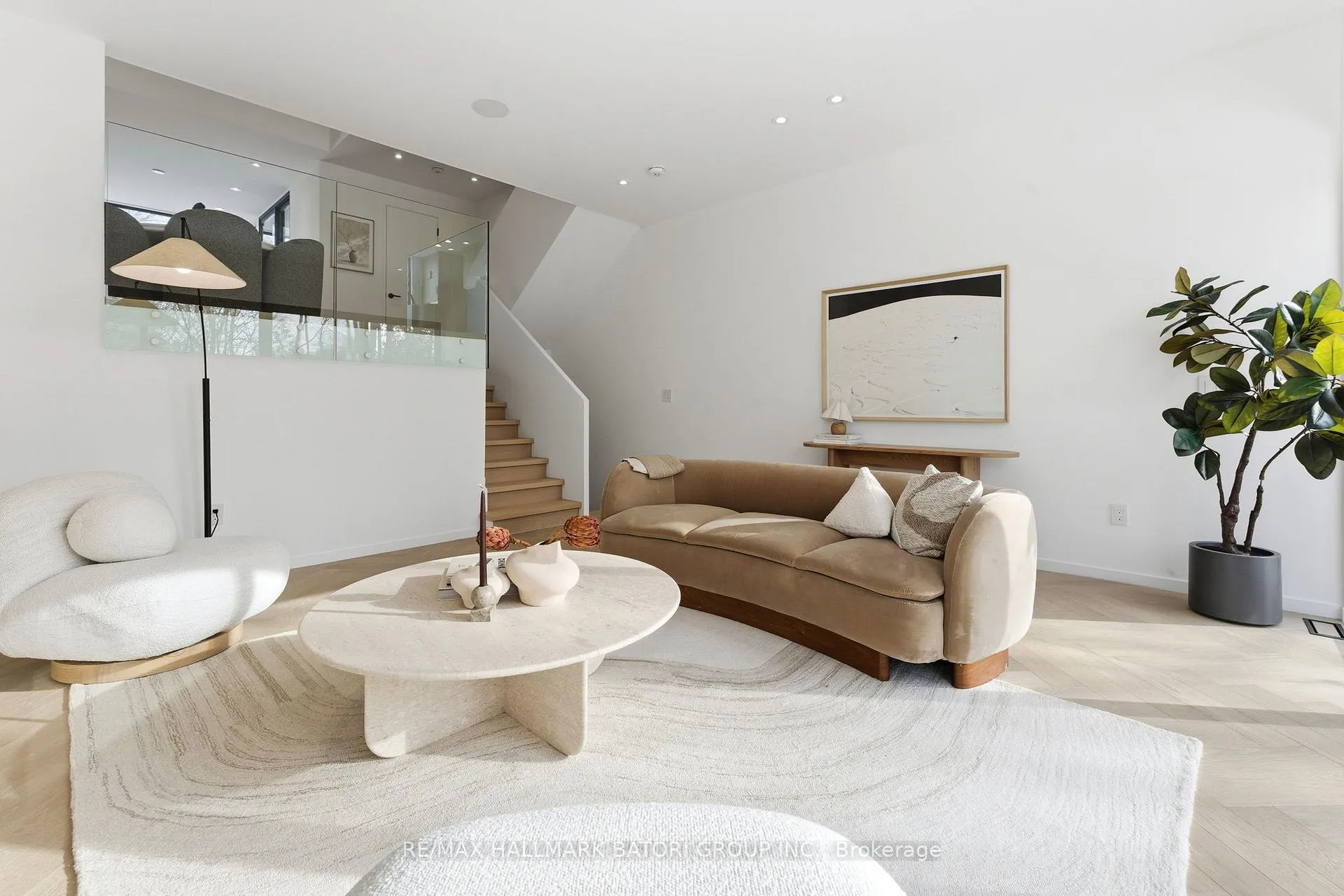Photo 5 of 532 Duplex Avenue, Toronto, Yonge-Eglinton — HOMEH