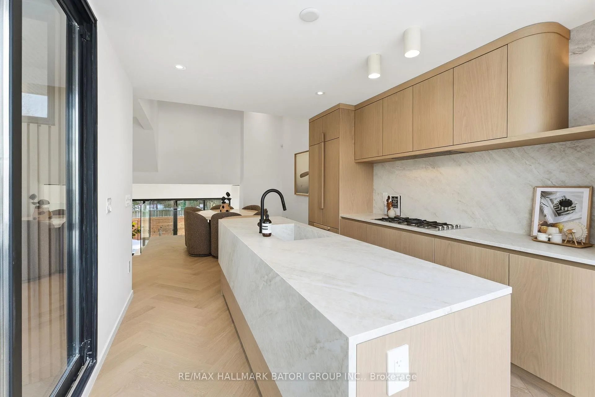 Photo 11 of 532 Duplex Avenue, Toronto, Yonge-Eglinton — HOMEH