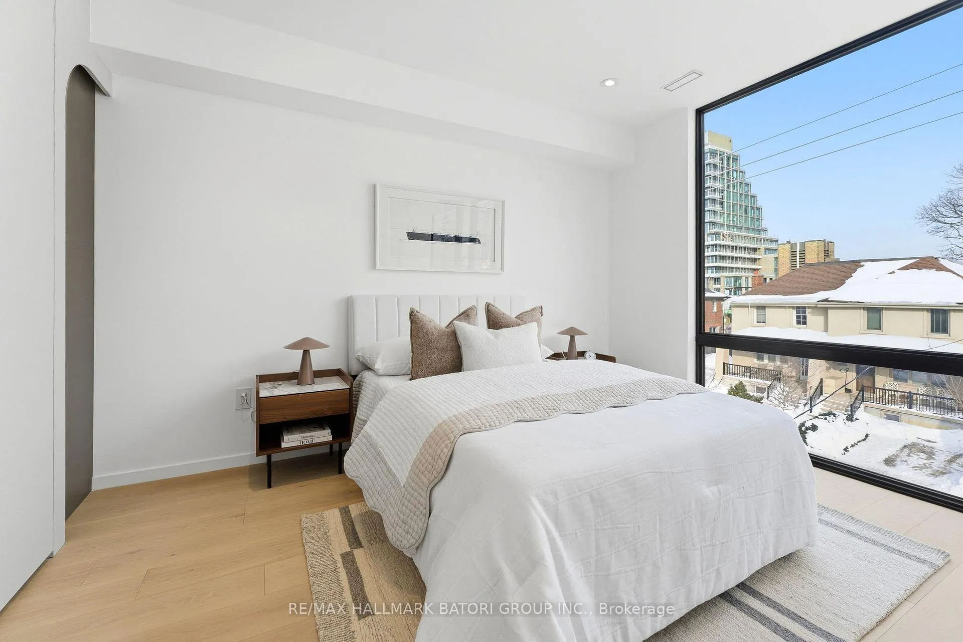 Photo 15 of 532 Duplex Avenue, Toronto, Yonge-Eglinton — HOMEH