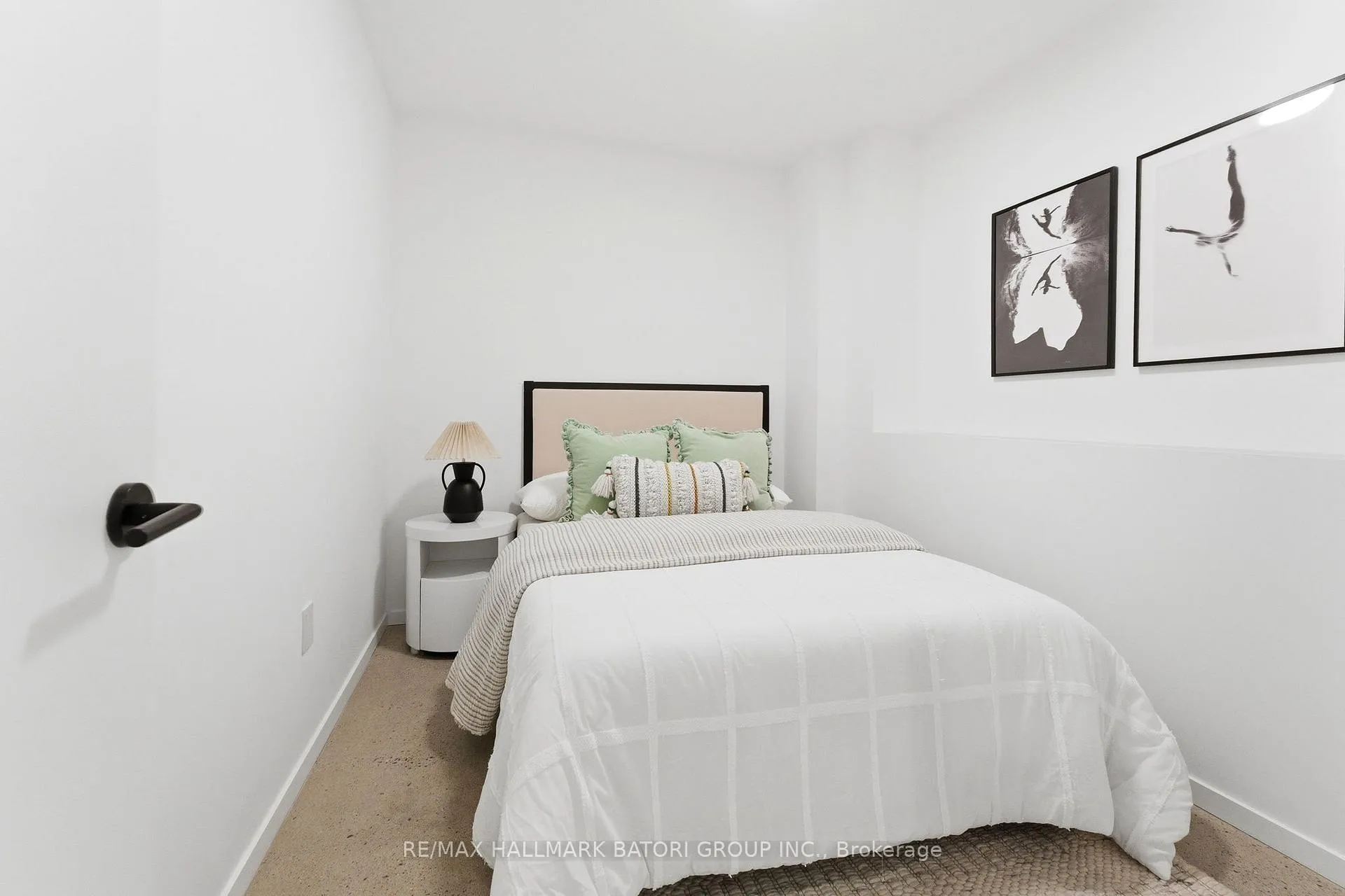 Photo 30 of 532 Duplex Avenue, Toronto, Yonge-Eglinton — HOMEH