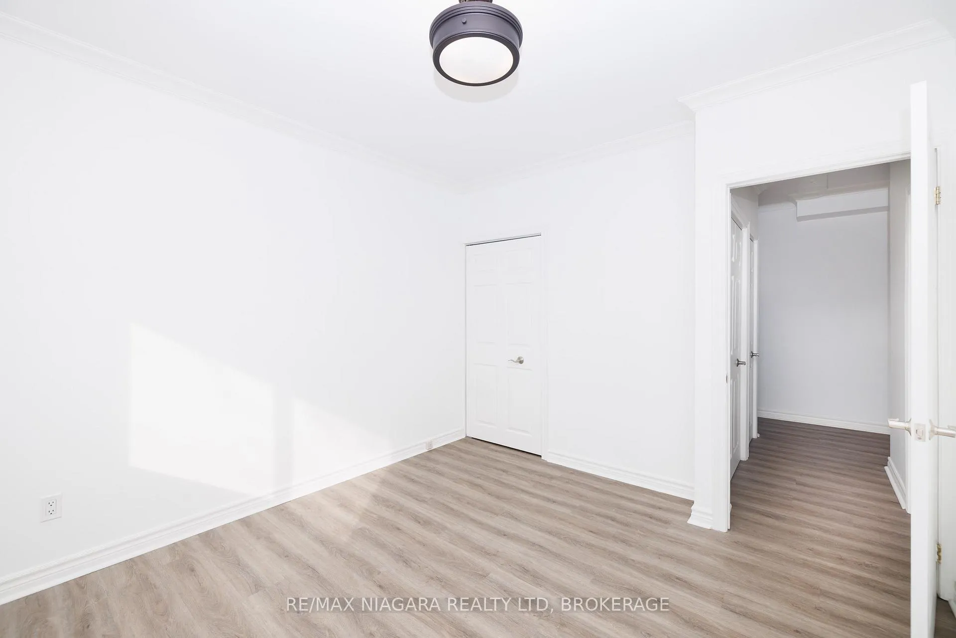 Photo 21 of Unit 404, 14 Norris Place, St. Catharines, Downtown — HOMEH