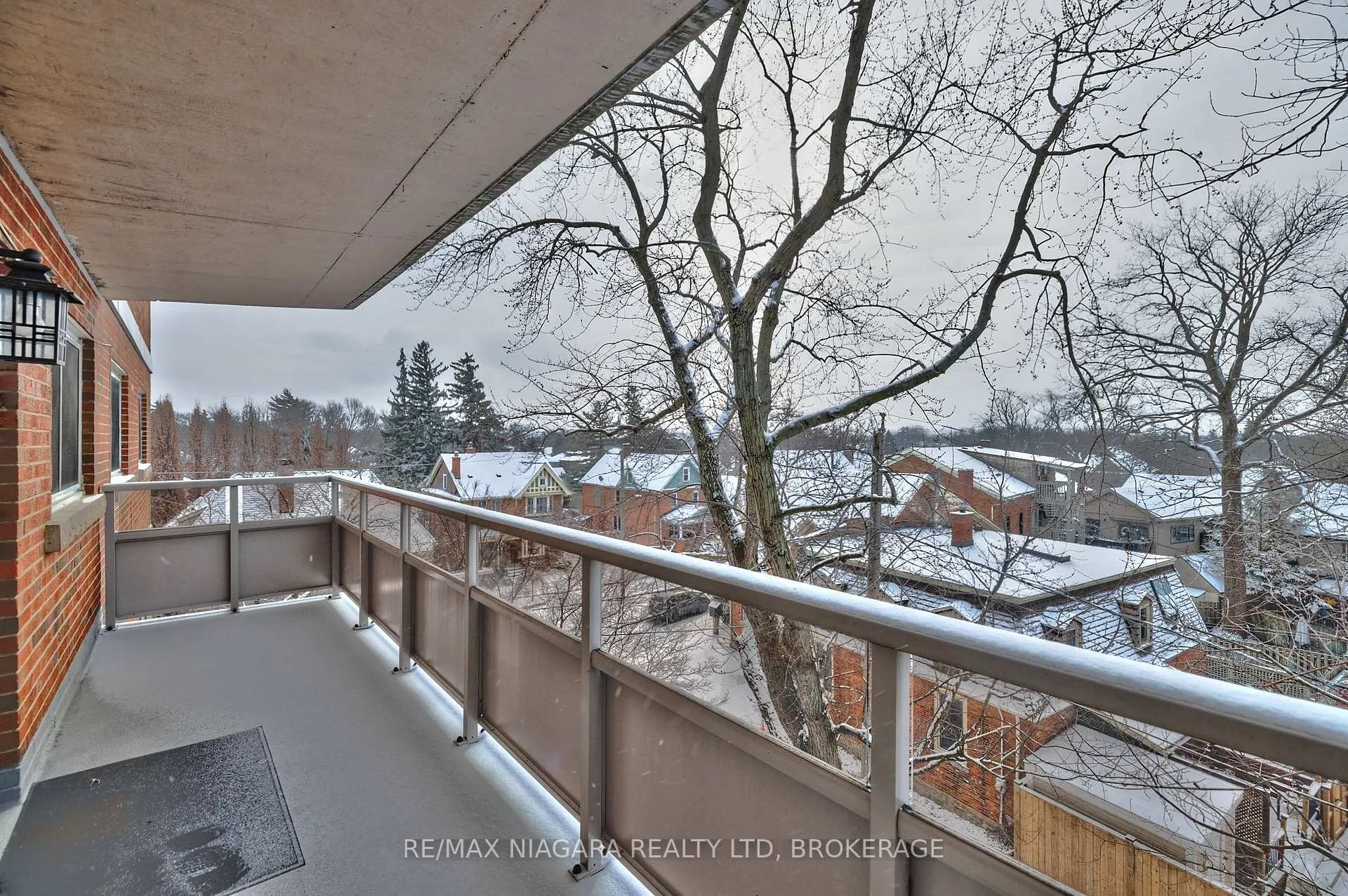 Photo 22 of Unit 404, 14 Norris Place, St. Catharines, Downtown — HOMEH