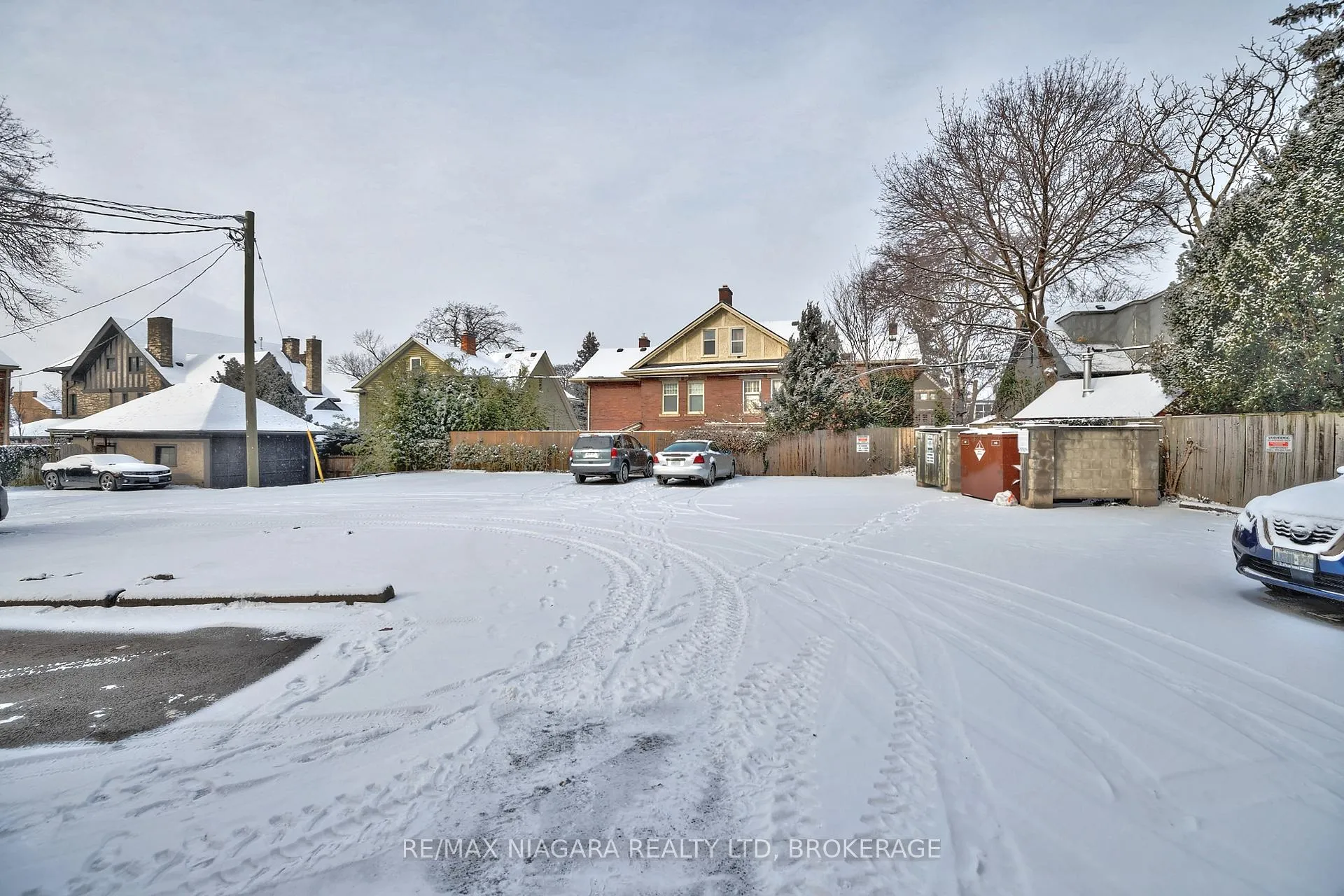 Photo 26 of Unit 404, 14 Norris Place, St. Catharines, Downtown — HOMEH