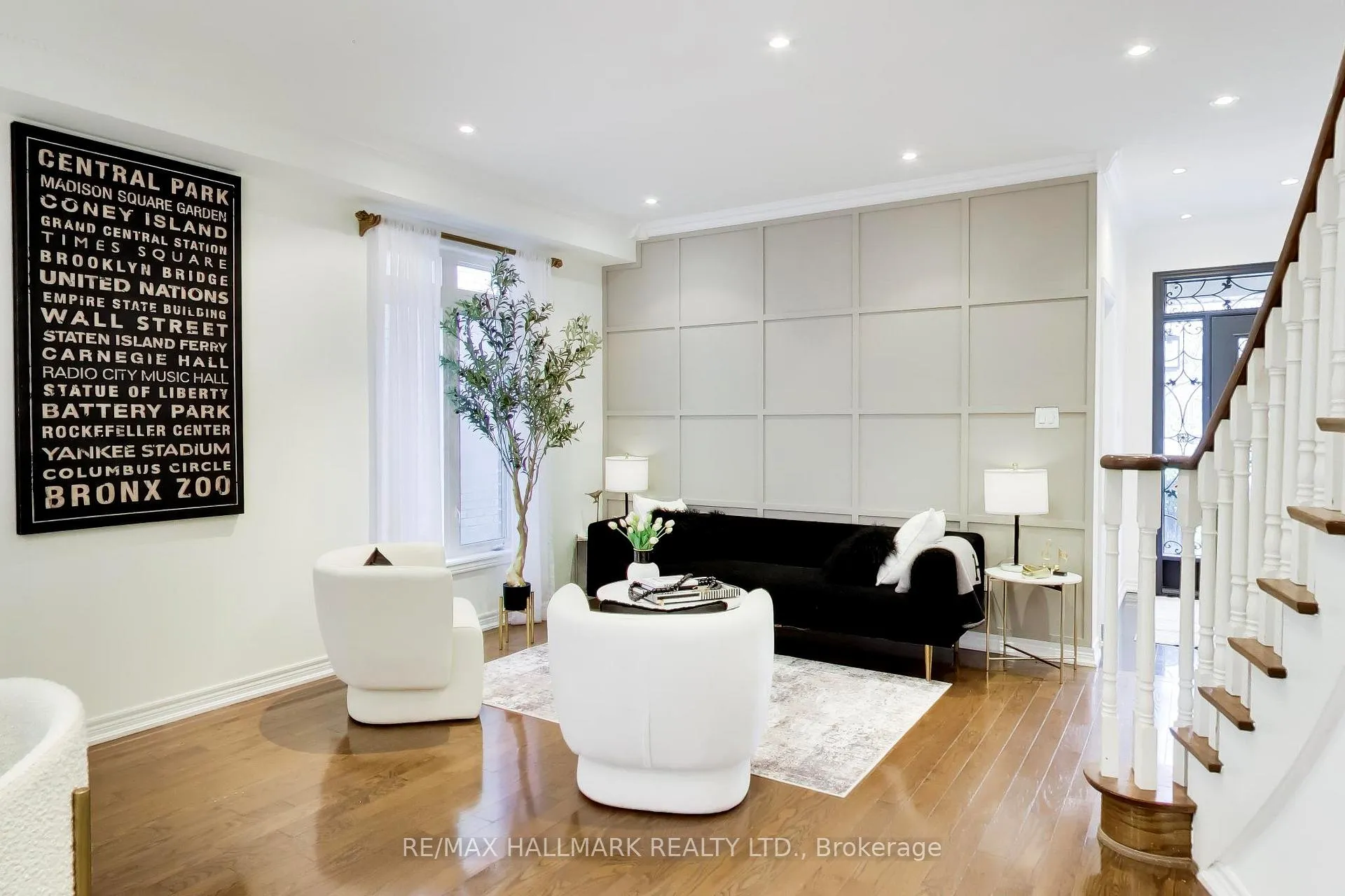 Photo 2 of 25 Chagall Drive, Vaughan, Patterson — HOMEH
