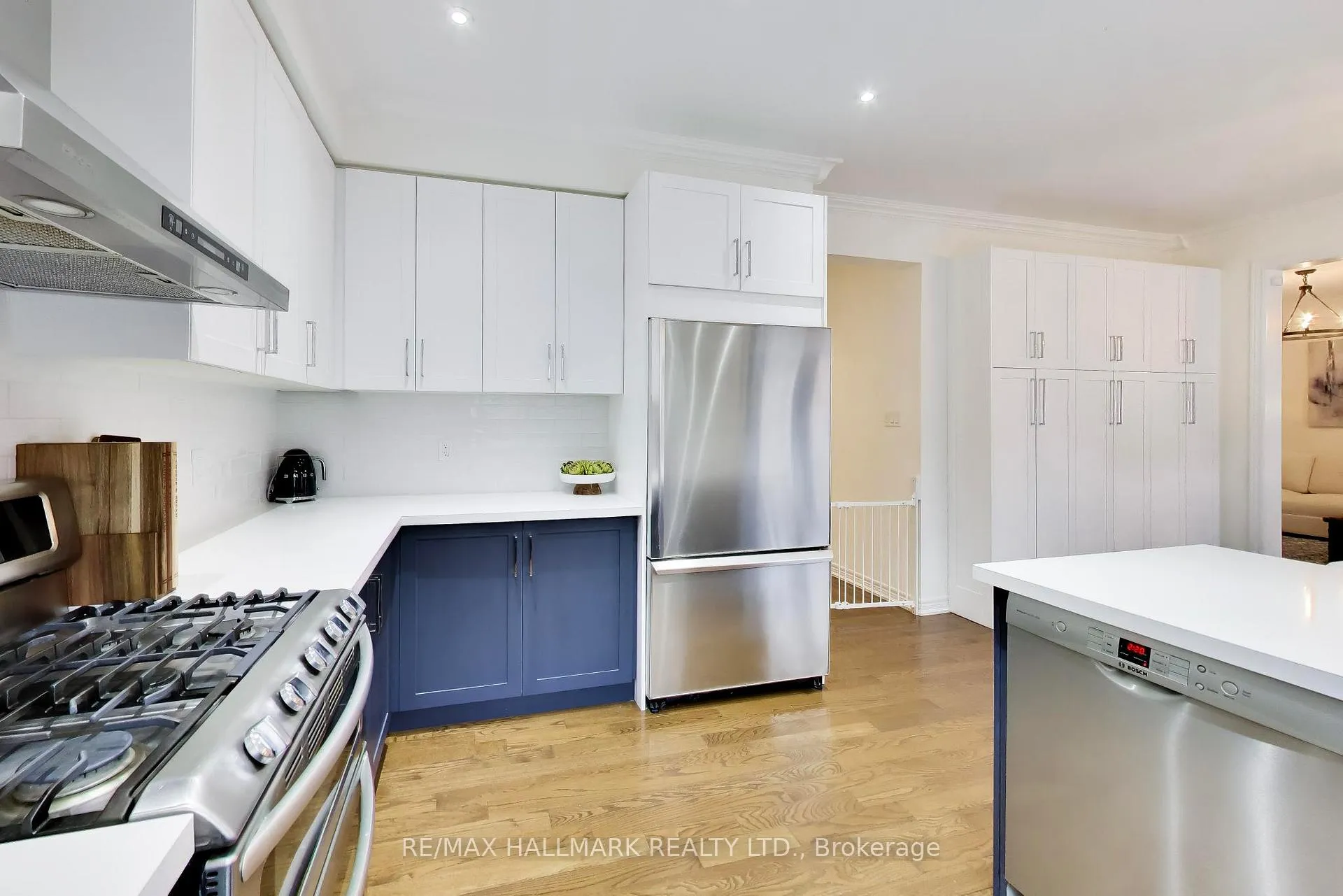 Photo 5 of 25 Chagall Drive, Vaughan, Patterson — HOMEH