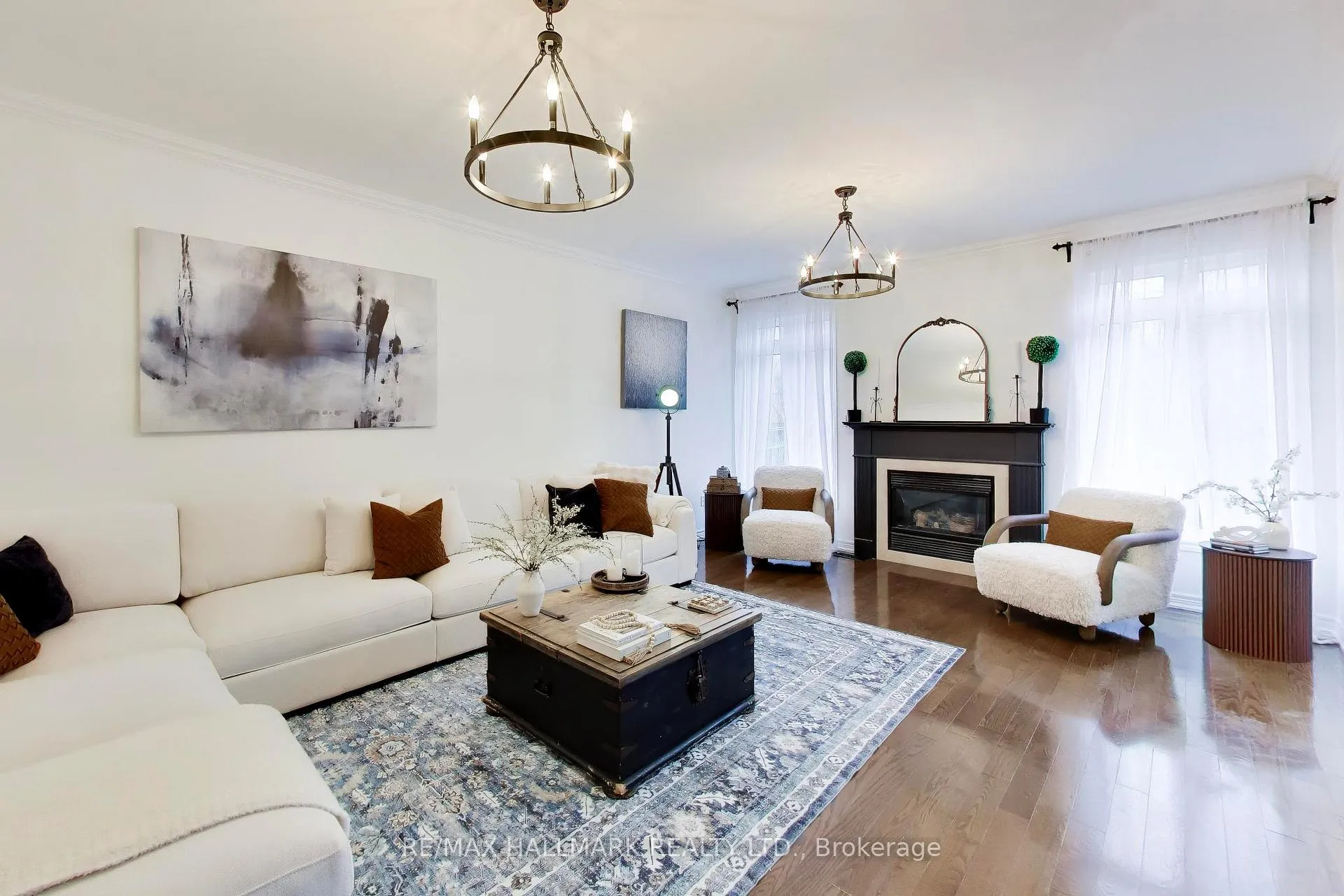 Photo 8 of 25 Chagall Drive, Vaughan, Patterson — HOMEH