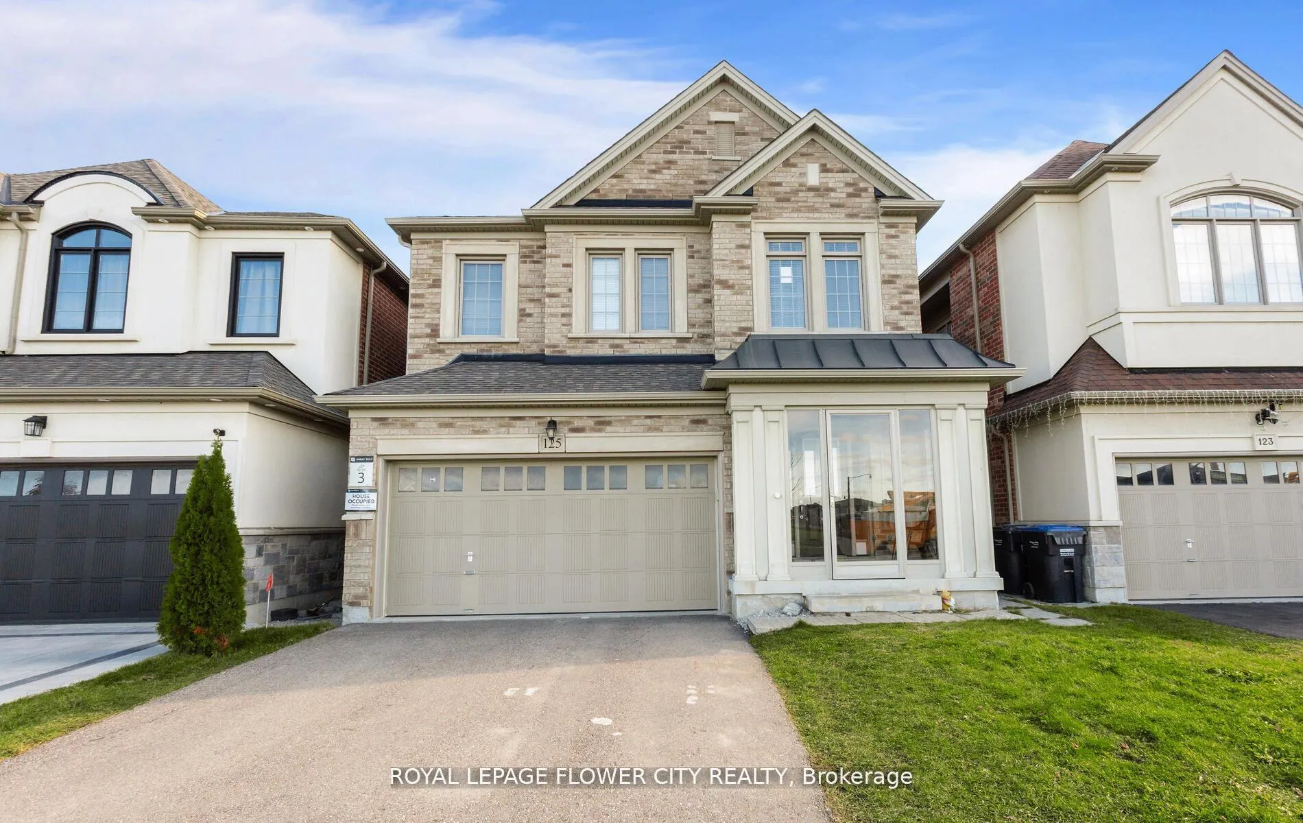 Front of 125 Lionhead Golf Club Road