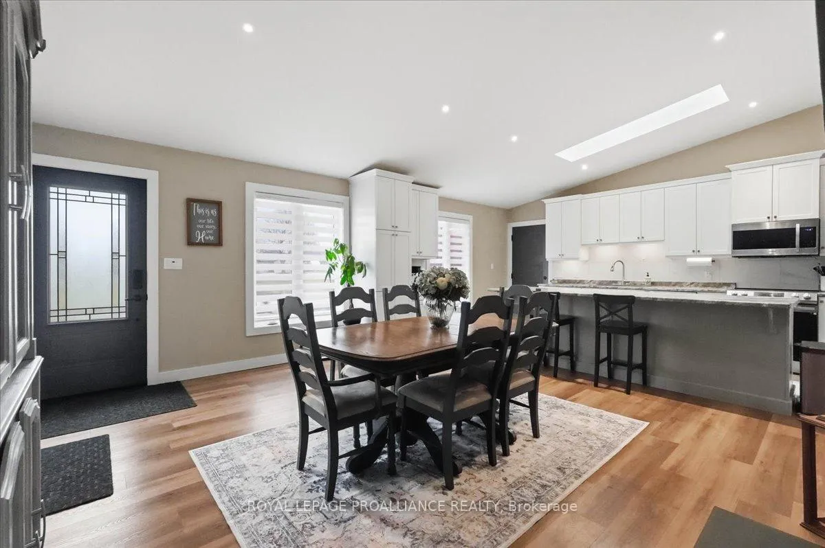 Photo 6 of 300 Farnham Road, Belleville, Thurlow Ward — HOMEH