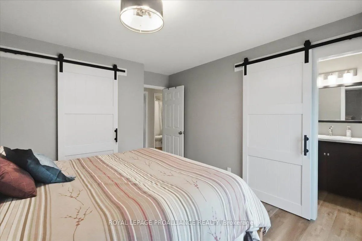 Photo 21 of 300 Farnham Road, Belleville, Thurlow Ward — HOMEH
