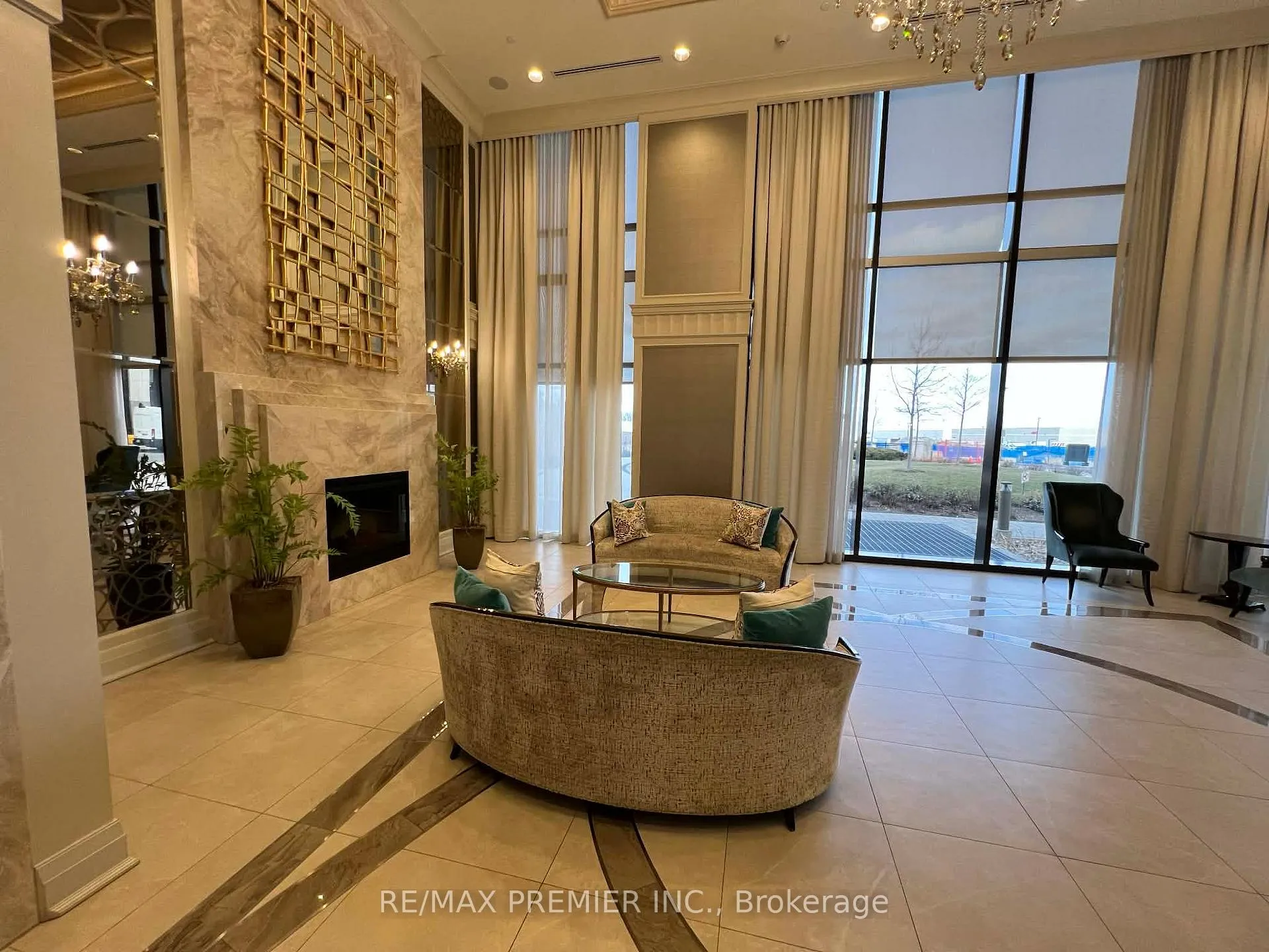 Photo 3 of Unit 221, 9085 Jane Street, Vaughan, Concord — HOMEH