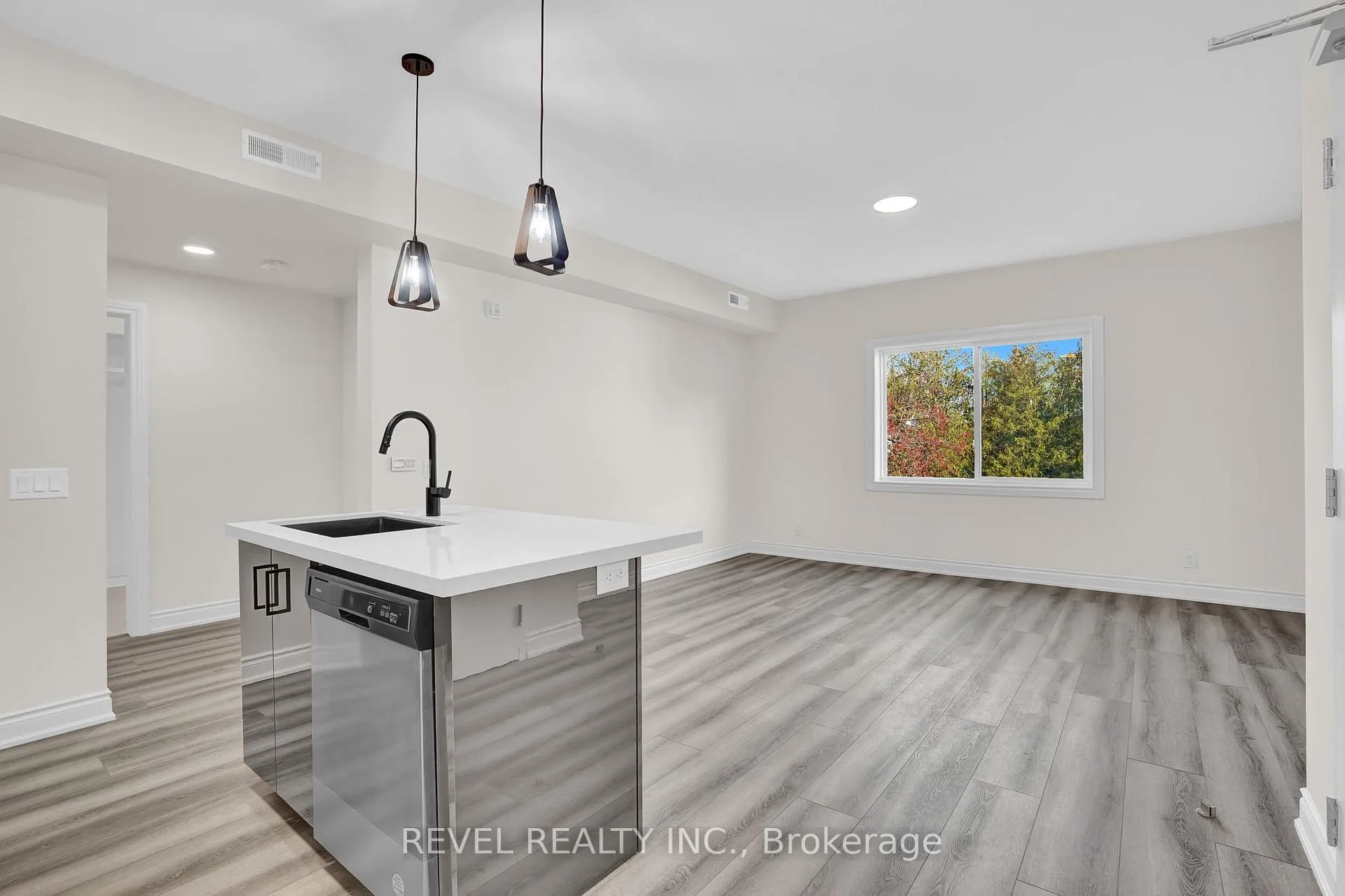 Photo 7 of Unit 2D, 261 King Street E, Hamilton, Stoney Creek — HOMEH