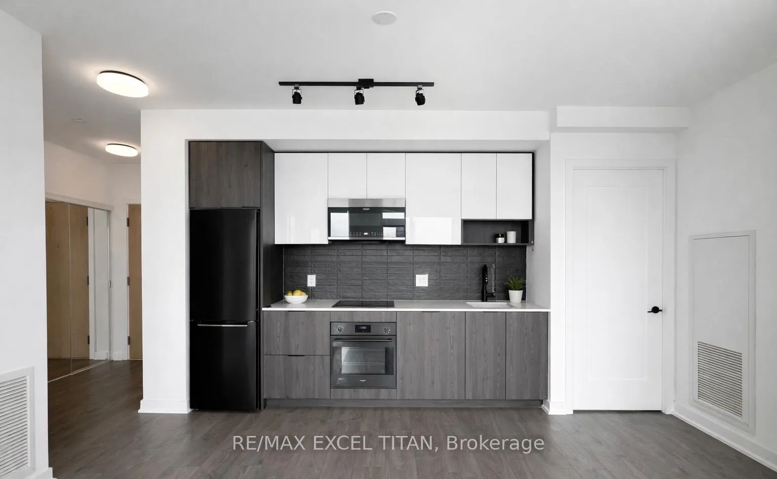 Photo 2 of Unit 1108, 5 Defries Street, Toronto, Regent Park — HOMEH
