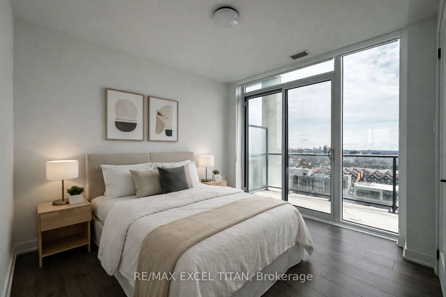 Photo 3 of Unit 1108, 5 Defries Street, Toronto, Regent Park — HOMEH