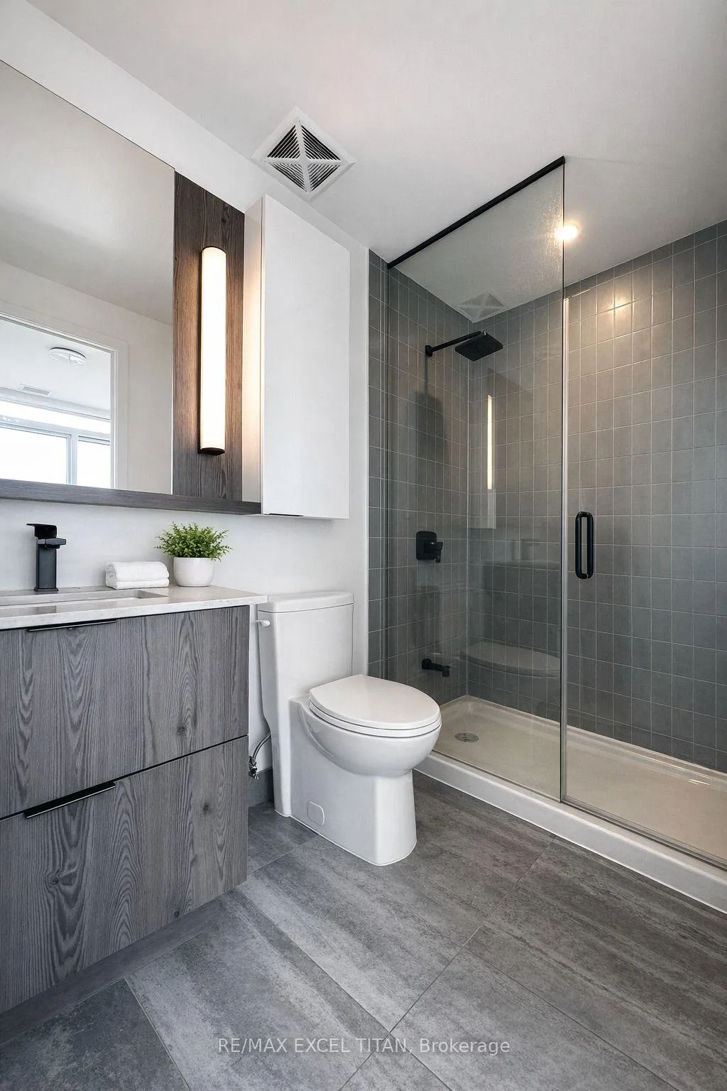 Photo 6 of Unit 1108, 5 Defries Street, Toronto, Regent Park — HOMEH
