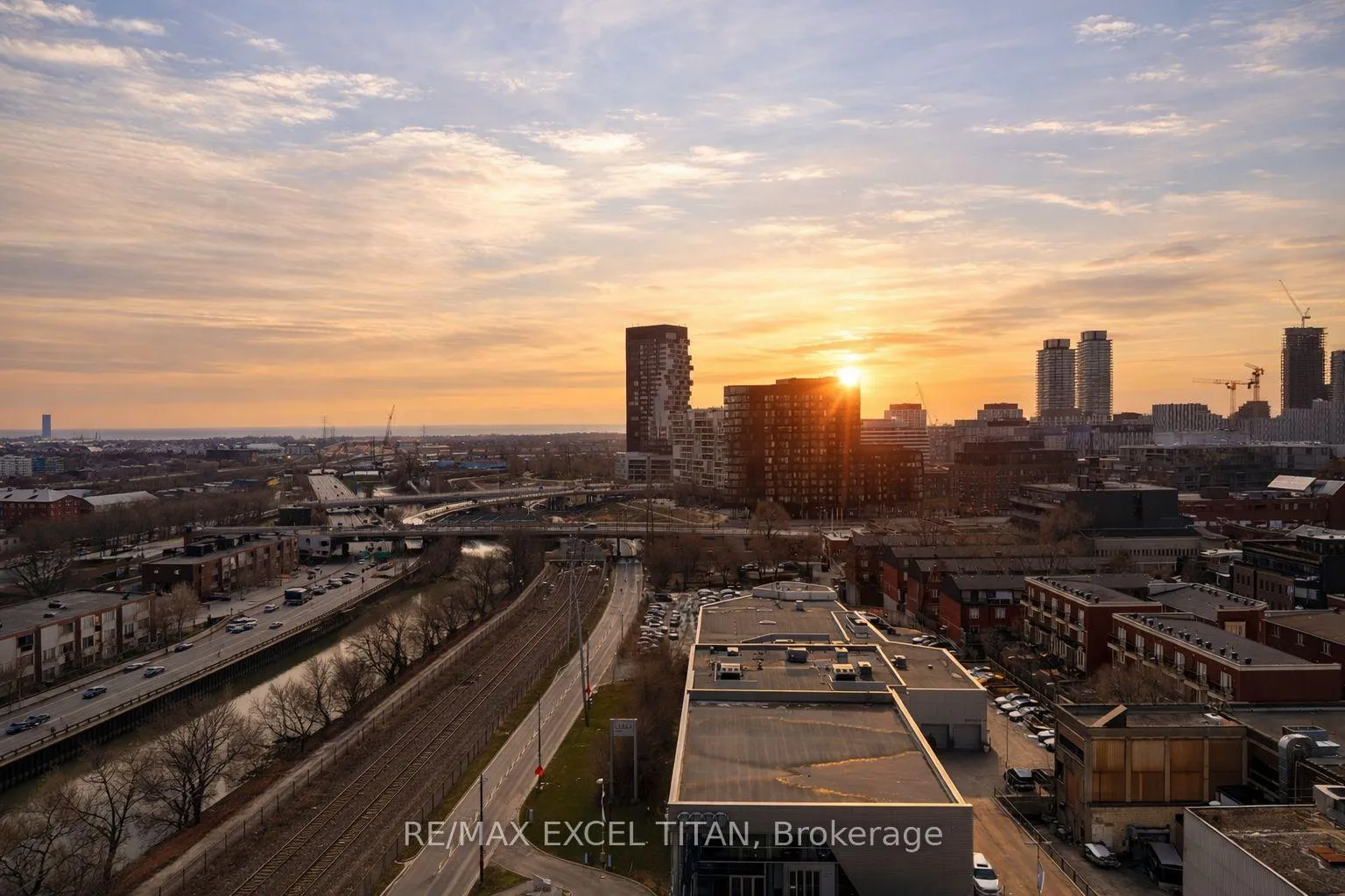 Photo 9 of Unit 1108, 5 Defries Street, Toronto, Regent Park — HOMEH