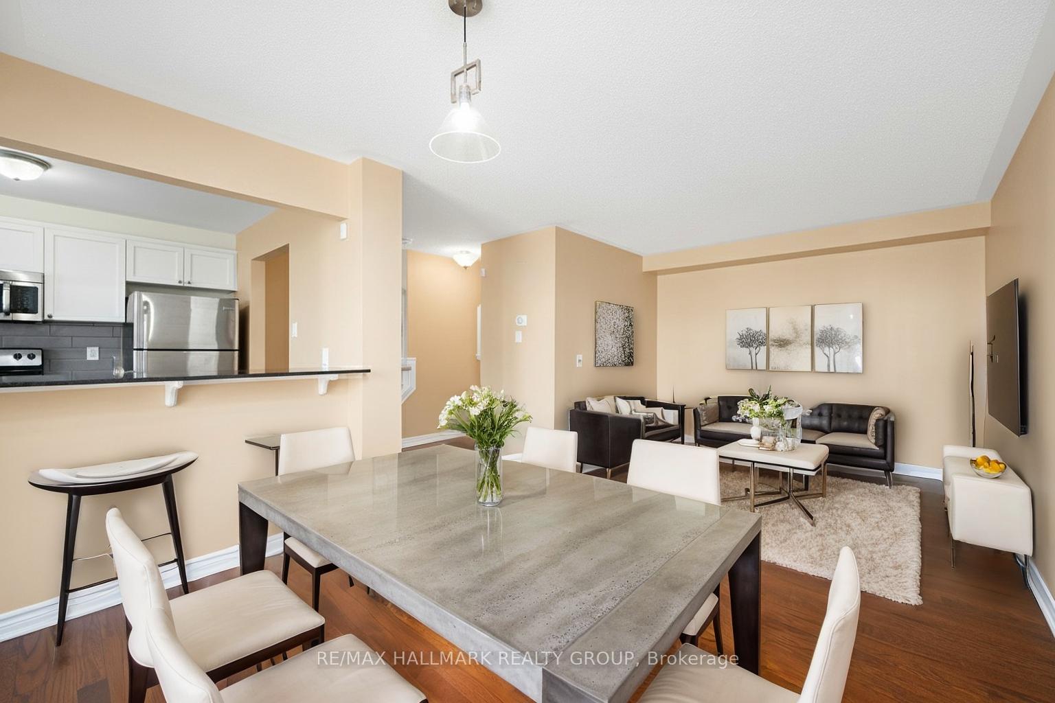 Photo 18 of 601 Foxlight Circle, Ottawa, Kanata - Emerald Meadows/Trailwest — HOMEH