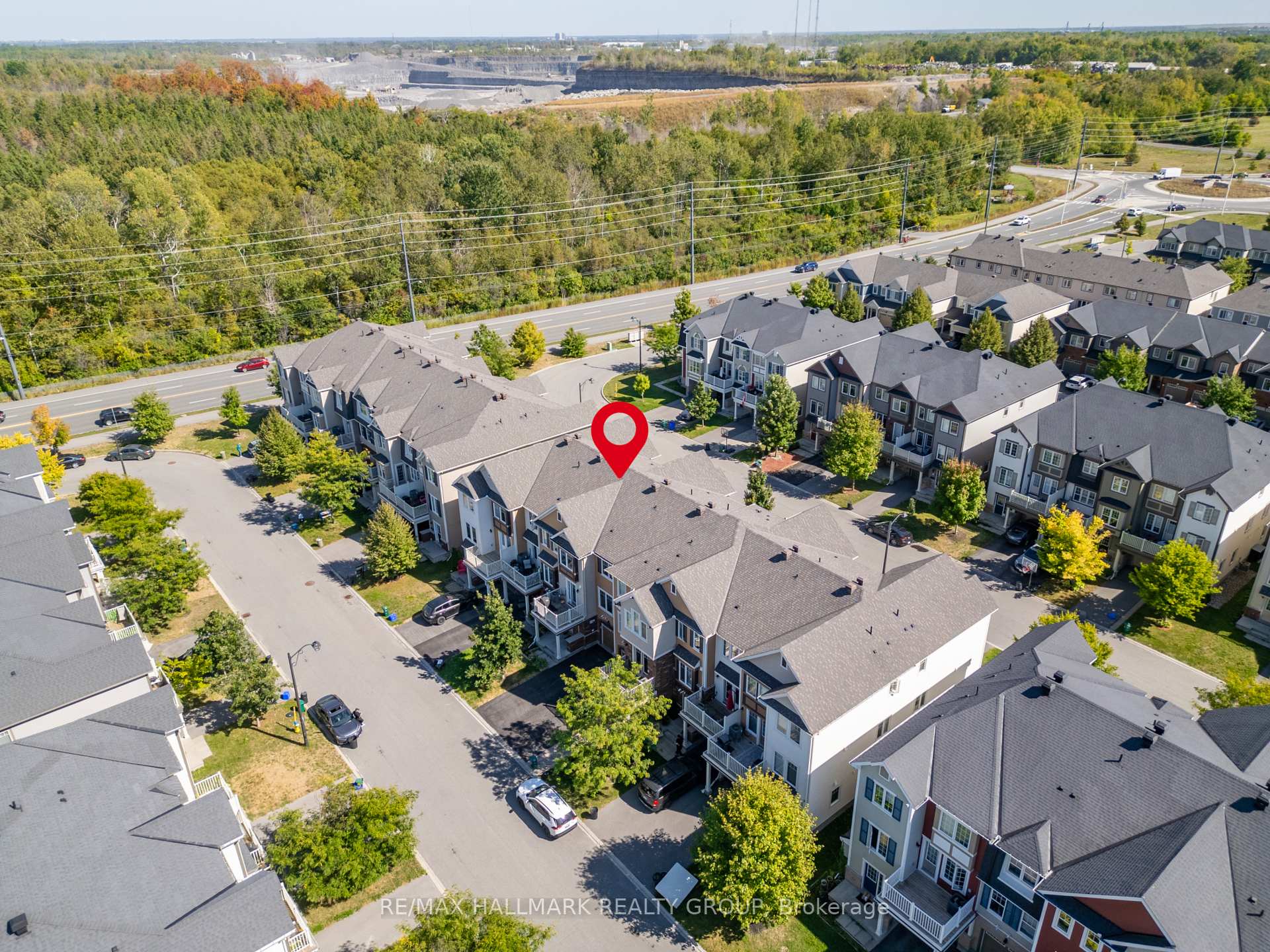 Photo 31 of 601 Foxlight Circle, Ottawa, Kanata - Emerald Meadows/Trailwest — HOMEH