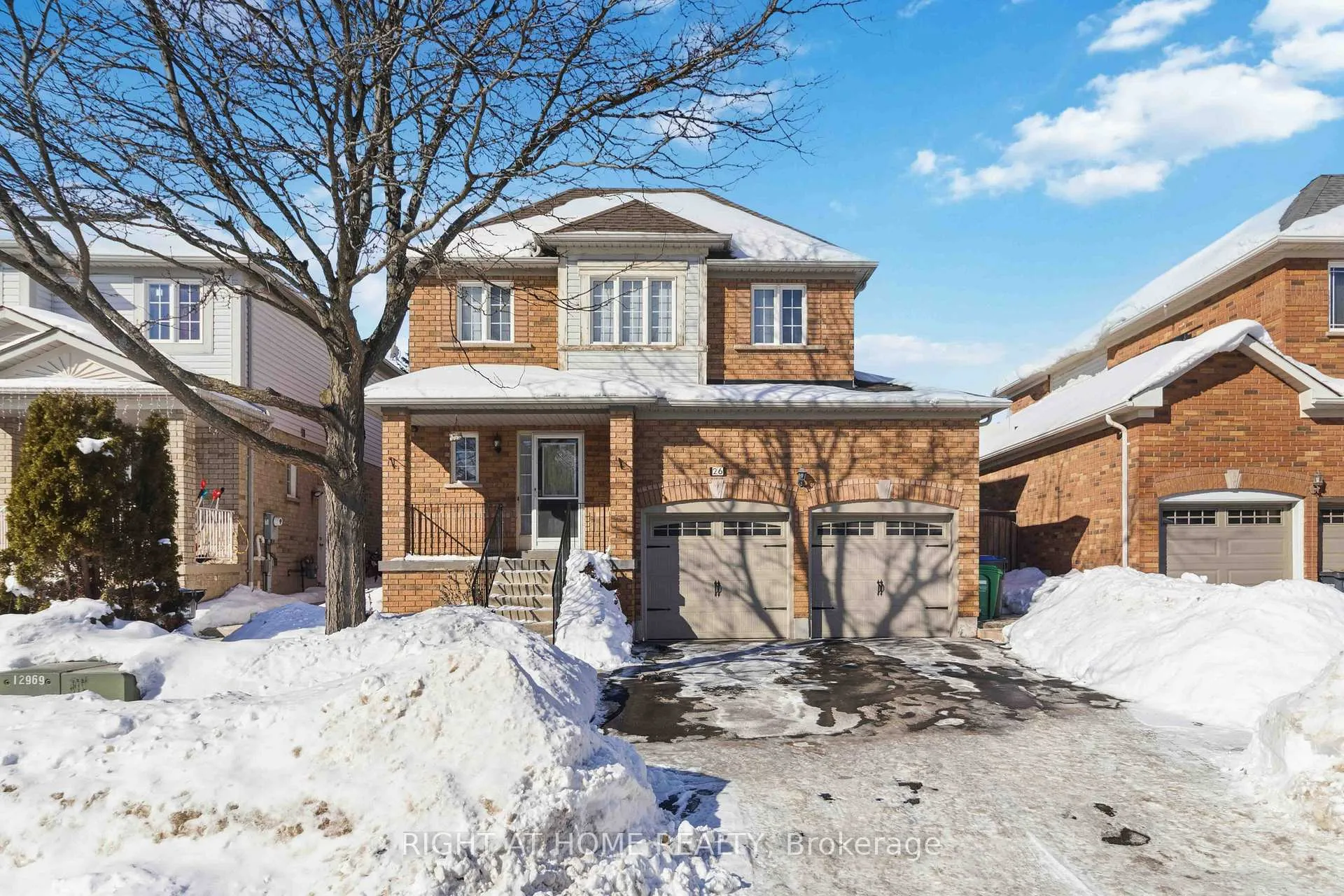 Photo 1 of 26 Courtsfield Crescent, Brampton, Fletcher's Meadow — HOMEH