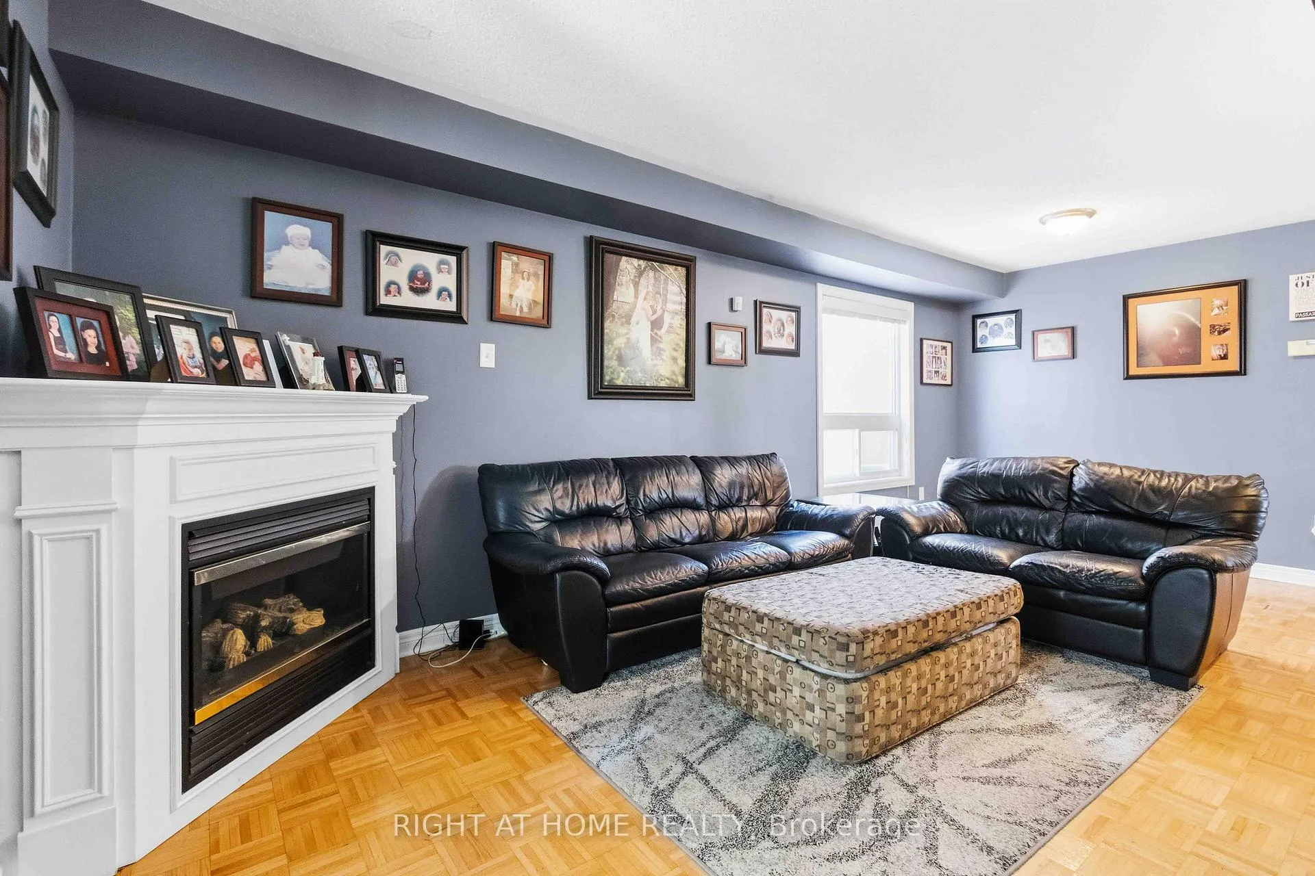 Photo 4 of 26 Courtsfield Crescent, Brampton, Fletcher's Meadow — HOMEH