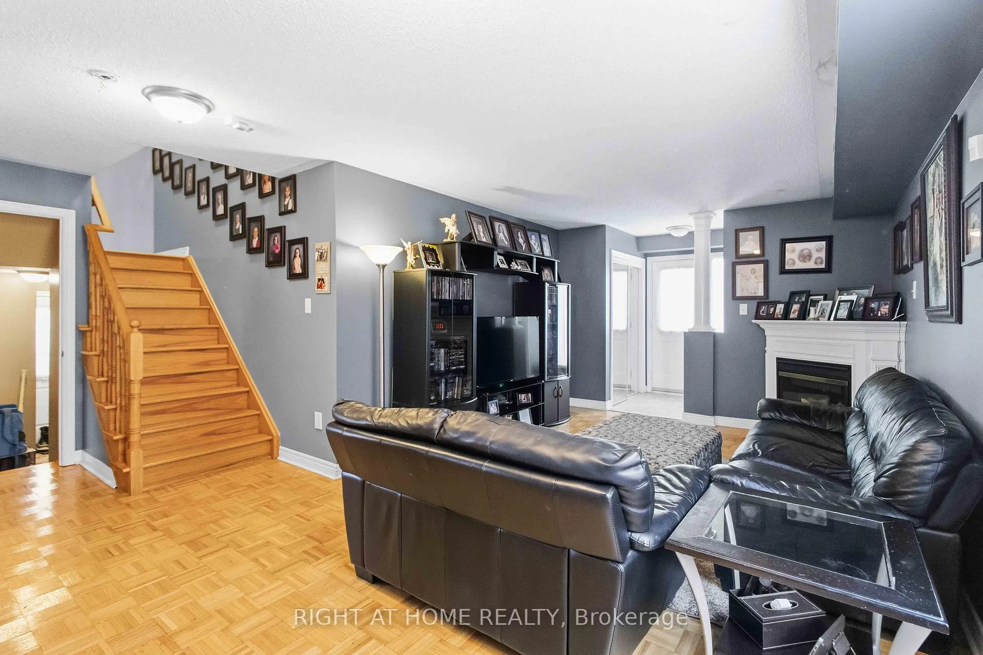 Photo 6 of 26 Courtsfield Crescent, Brampton, Fletcher's Meadow — HOMEH