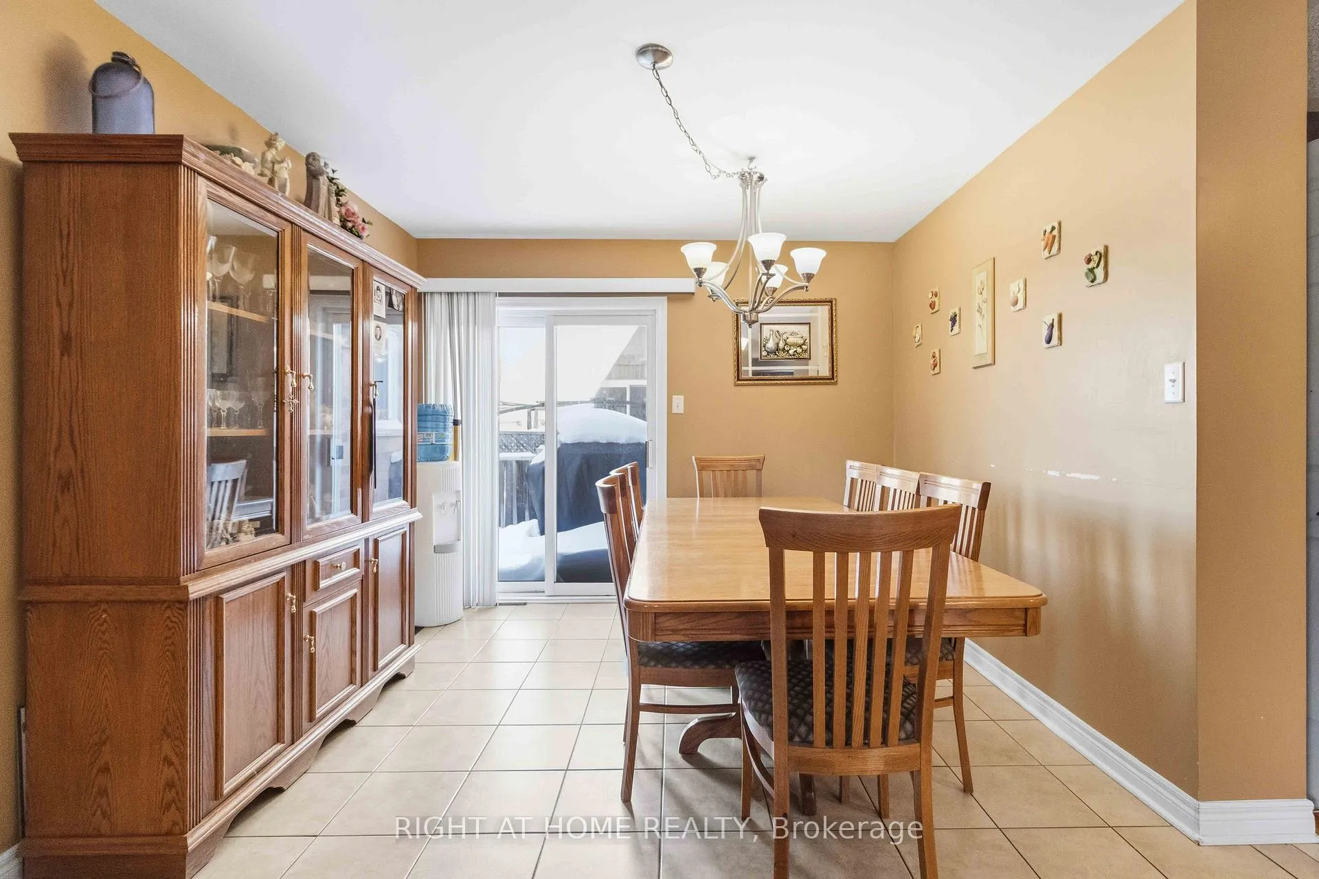 Photo 9 of 26 Courtsfield Crescent, Brampton, Fletcher's Meadow — HOMEH