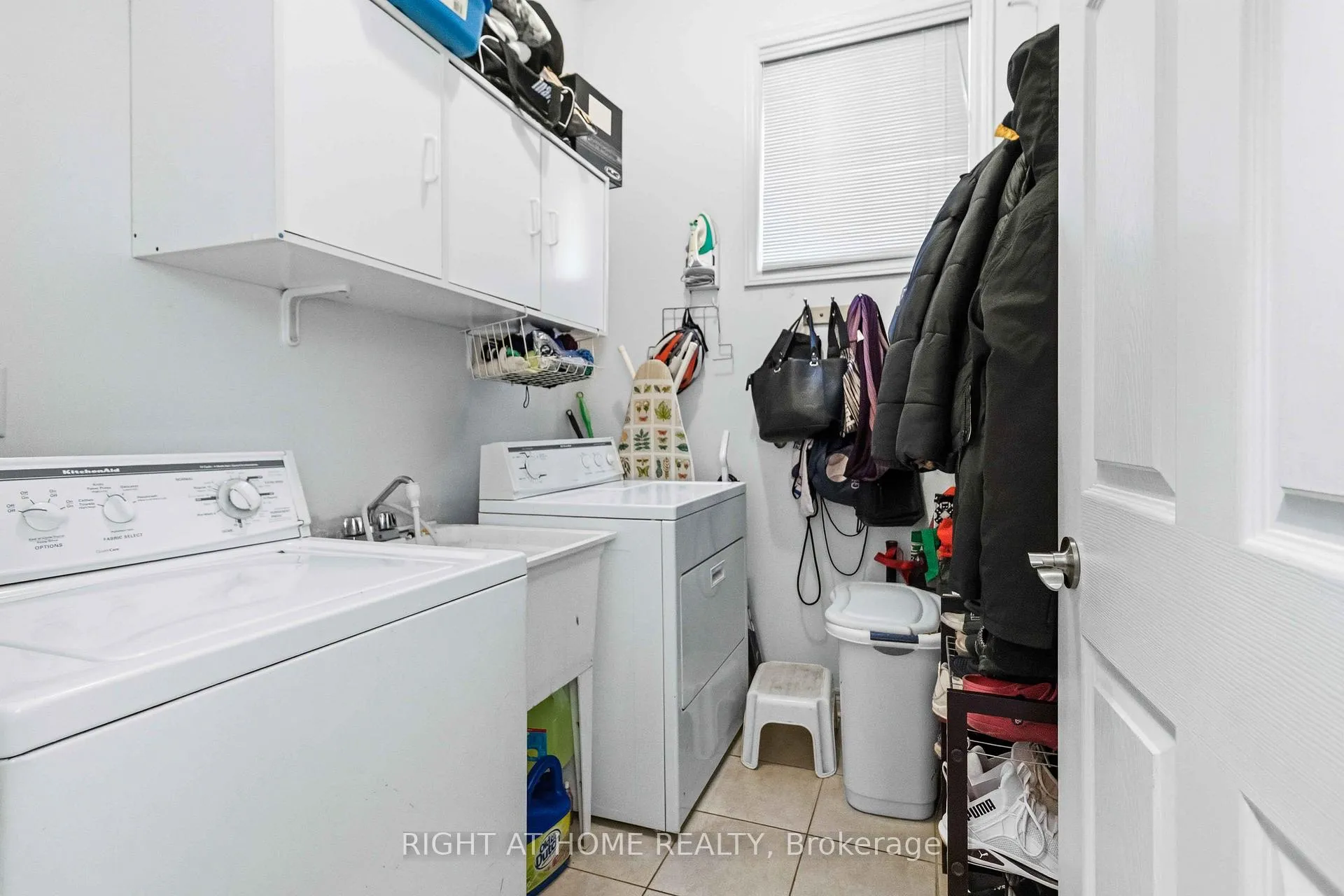 Photo 14 of 26 Courtsfield Crescent, Brampton, Fletcher's Meadow — HOMEH