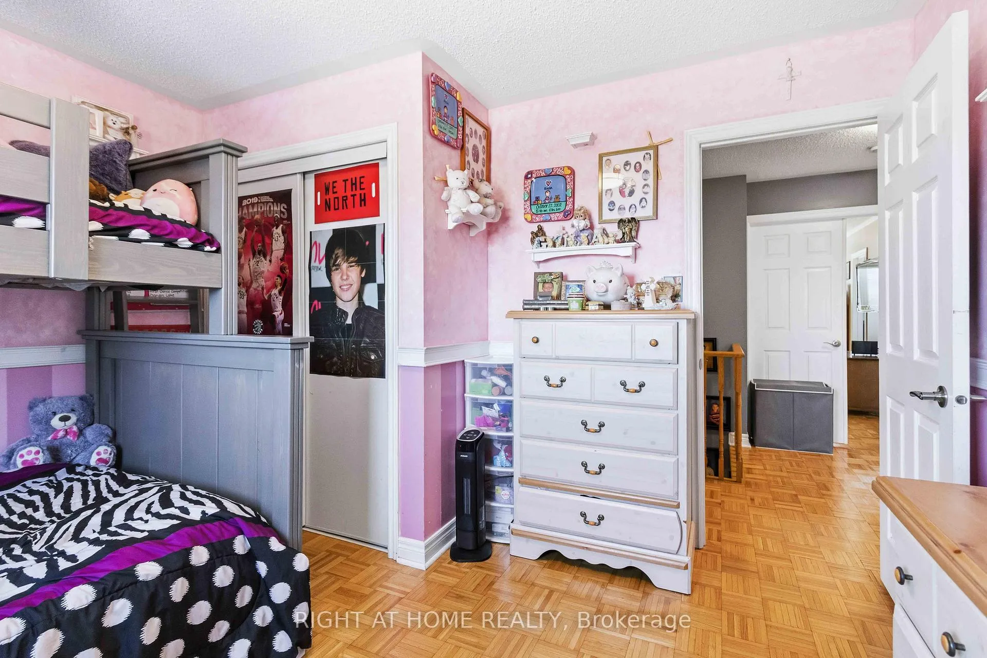 Photo 17 of 26 Courtsfield Crescent, Brampton, Fletcher's Meadow — HOMEH