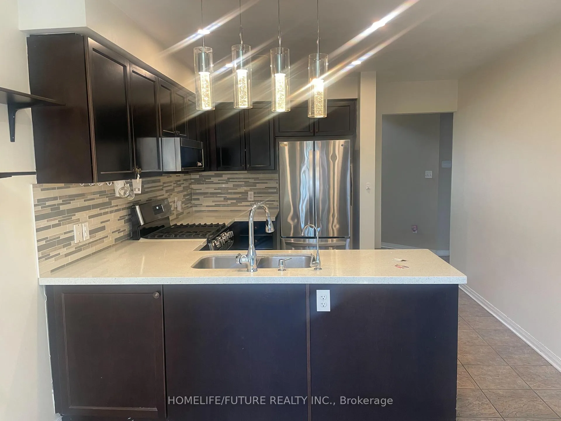 Photo 2 of 1359 Whitelaw Avenue, Oshawa, Pinecrest — HOMEH