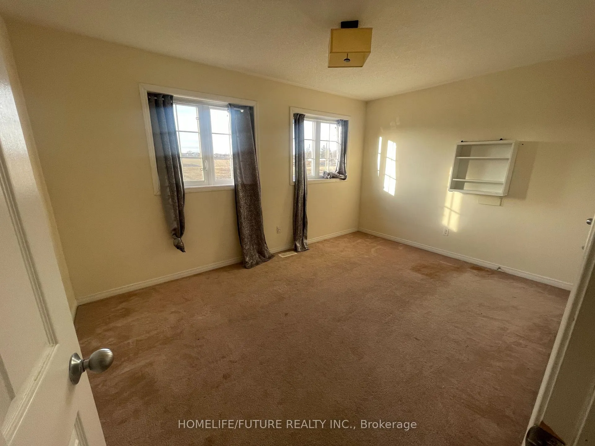 Photo 7 of 1359 Whitelaw Avenue, Oshawa, Pinecrest — HOMEH