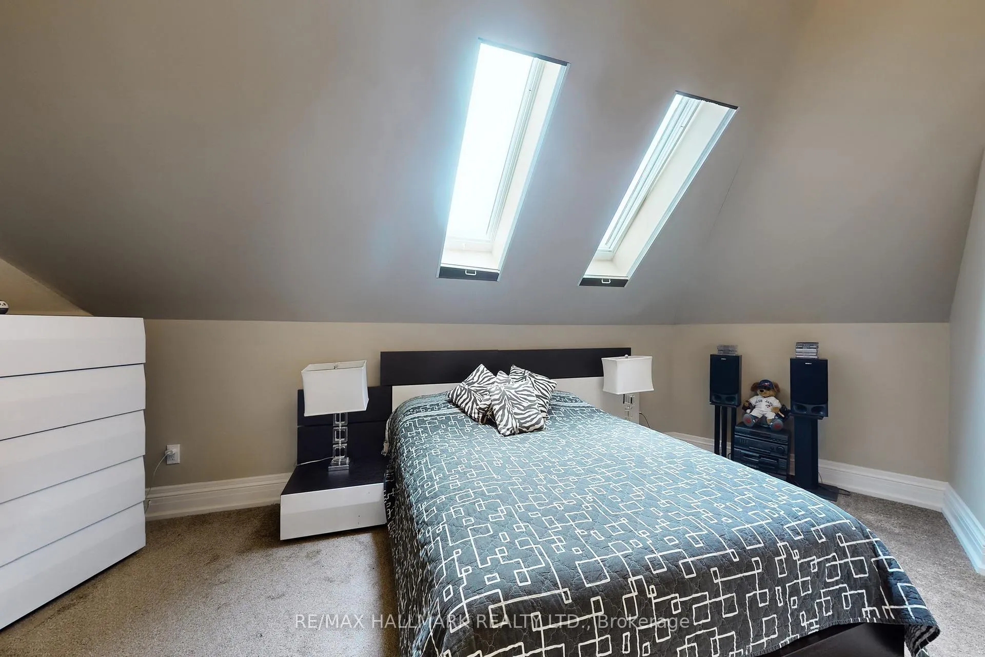 Photo 21 of 206 Churchill Avenue, King, Rural King — HOMEH