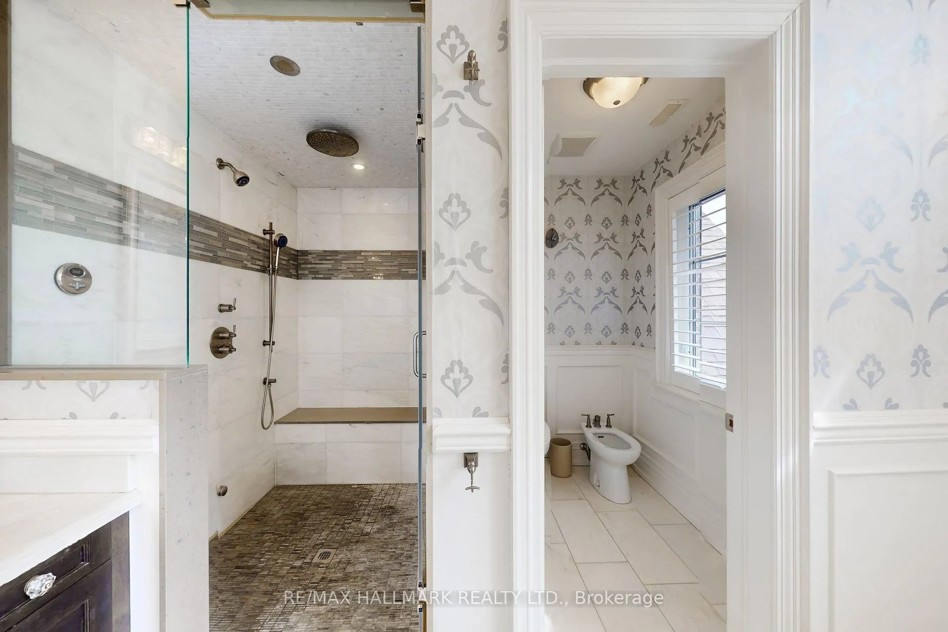 Photo 26 of 206 Churchill Avenue, King, Rural King — HOMEH