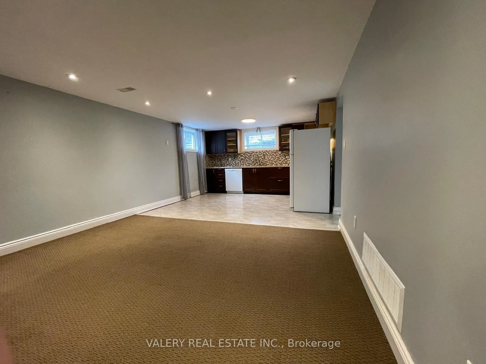 Photo 18 of Unit 2, 81 Parkway Crescent, Clarington, Bowmanville — HOMEH