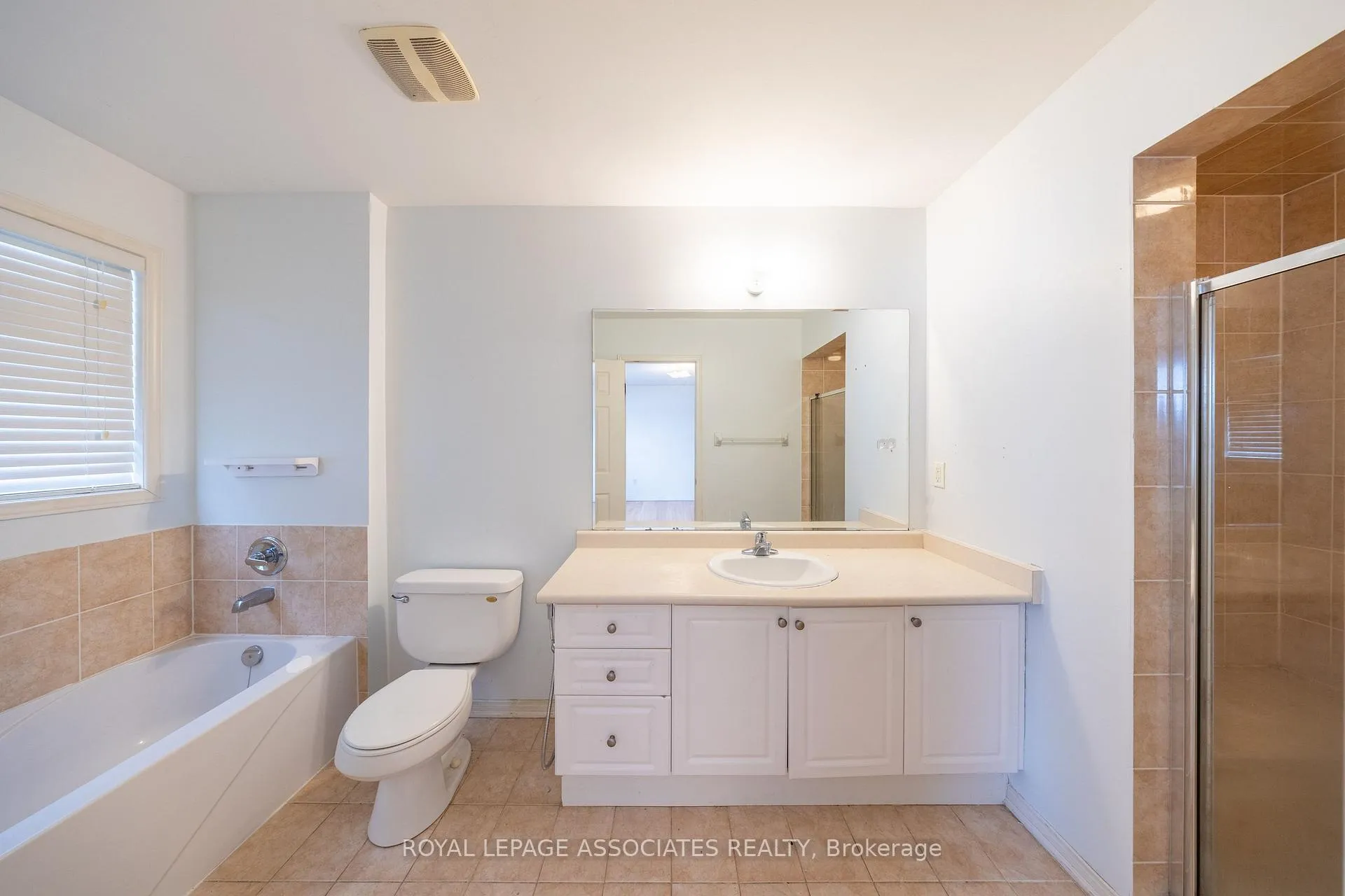 Photo 20 of 77 Andriana Crescent, Markham, Box Grove — HOMEH