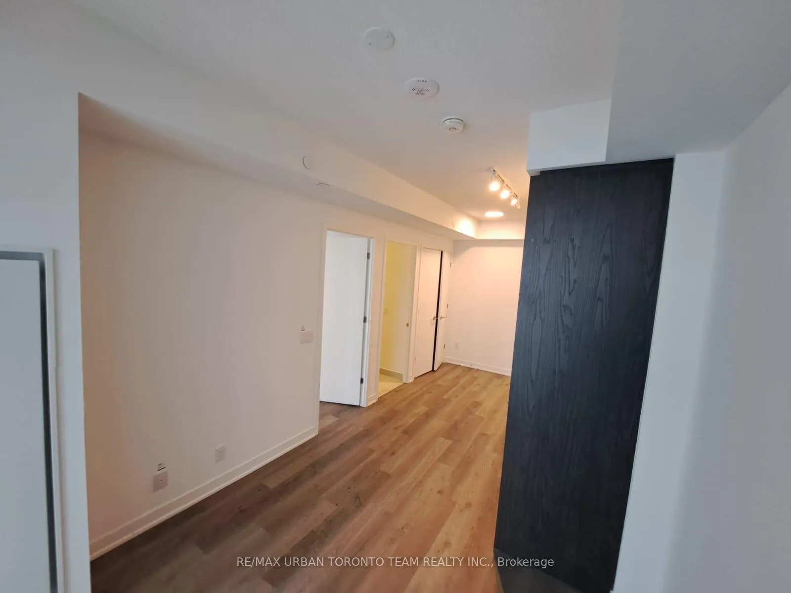 Photo 5 of Unit 3016, 180 Front Street E, Toronto, Moss Park — HOMEH