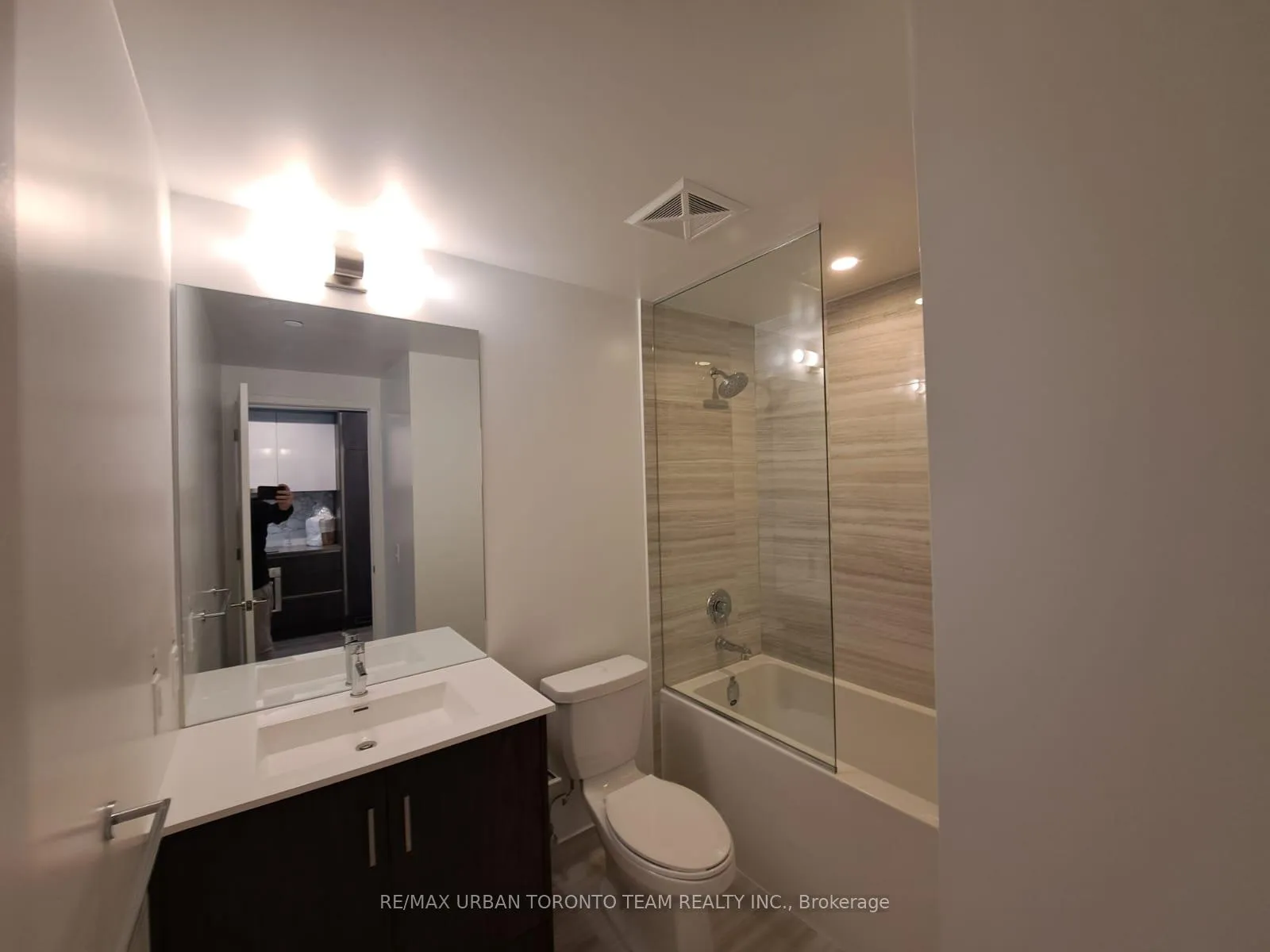 Photo 13 of Unit 3016, 180 Front Street E, Toronto, Moss Park — HOMEH