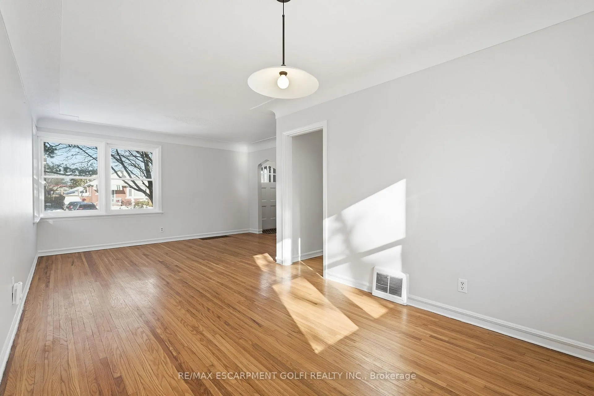Photo 15 of 15 East 41ST Street, Hamilton, Sunninghill — HOMEH