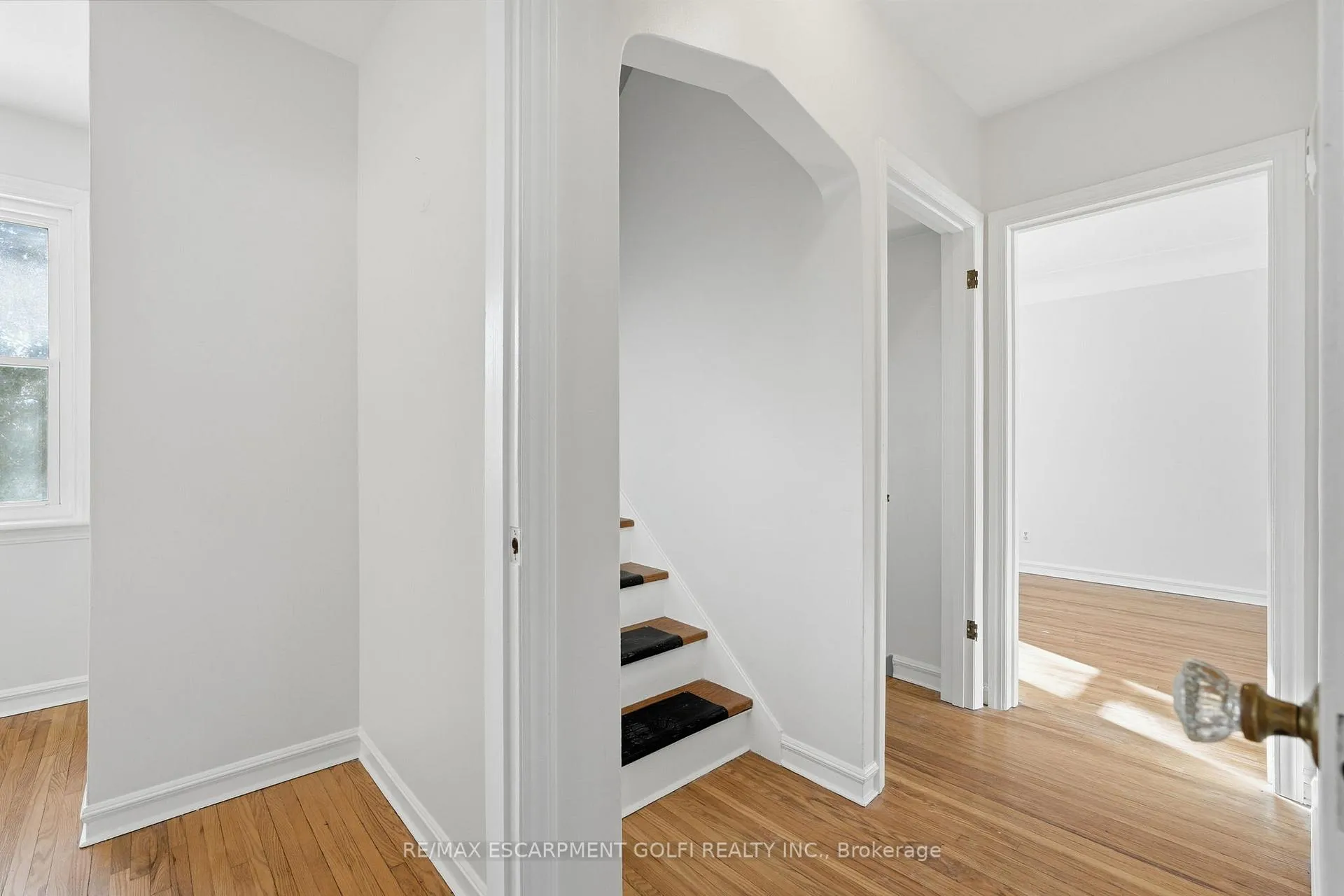Photo 19 of 15 East 41ST Street, Hamilton, Sunninghill — HOMEH