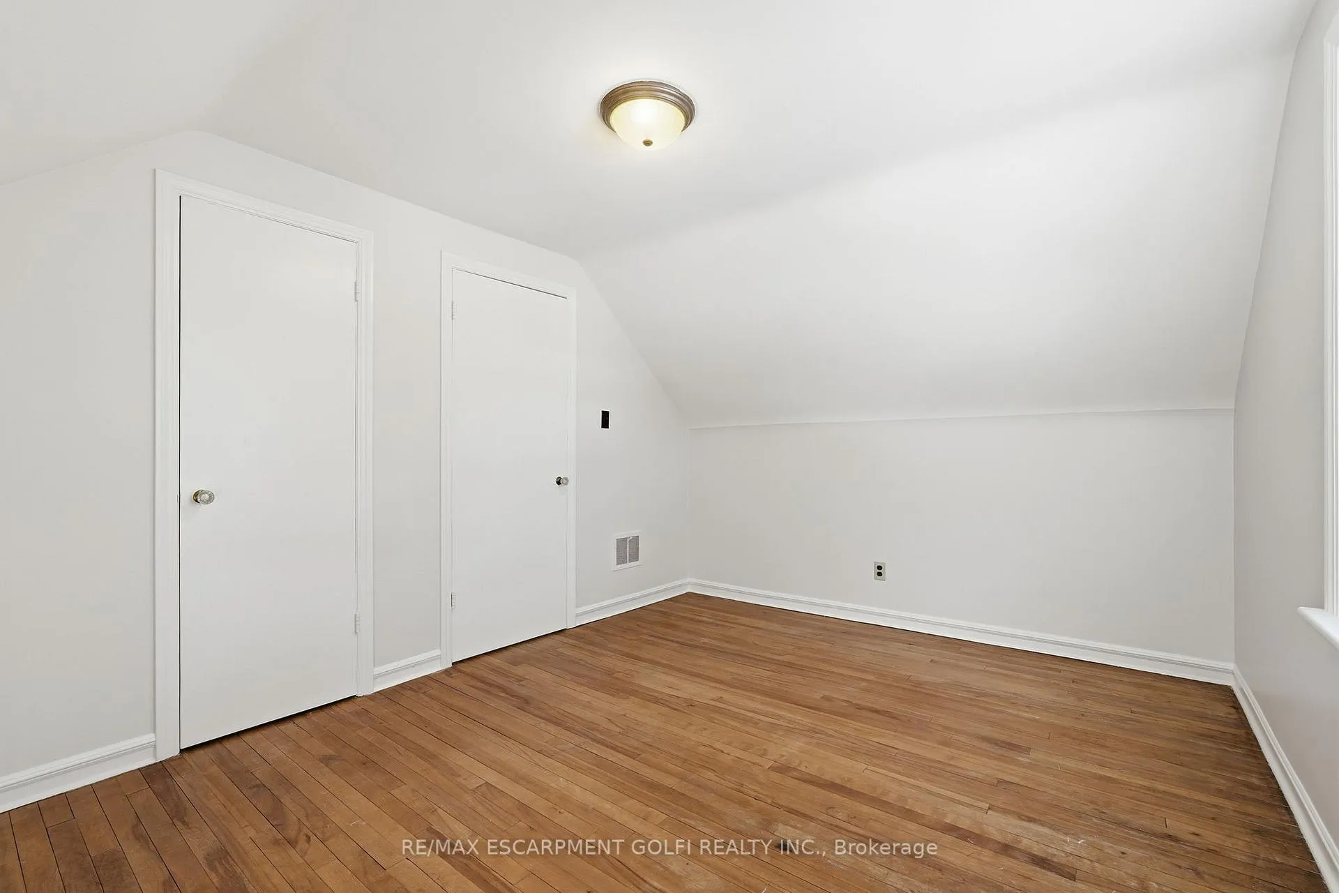 Photo 23 of 15 East 41ST Street, Hamilton, Sunninghill — HOMEH