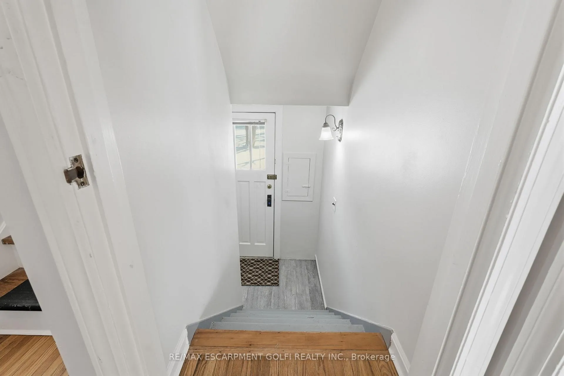 Photo 24 of 15 East 41ST Street, Hamilton, Sunninghill — HOMEH