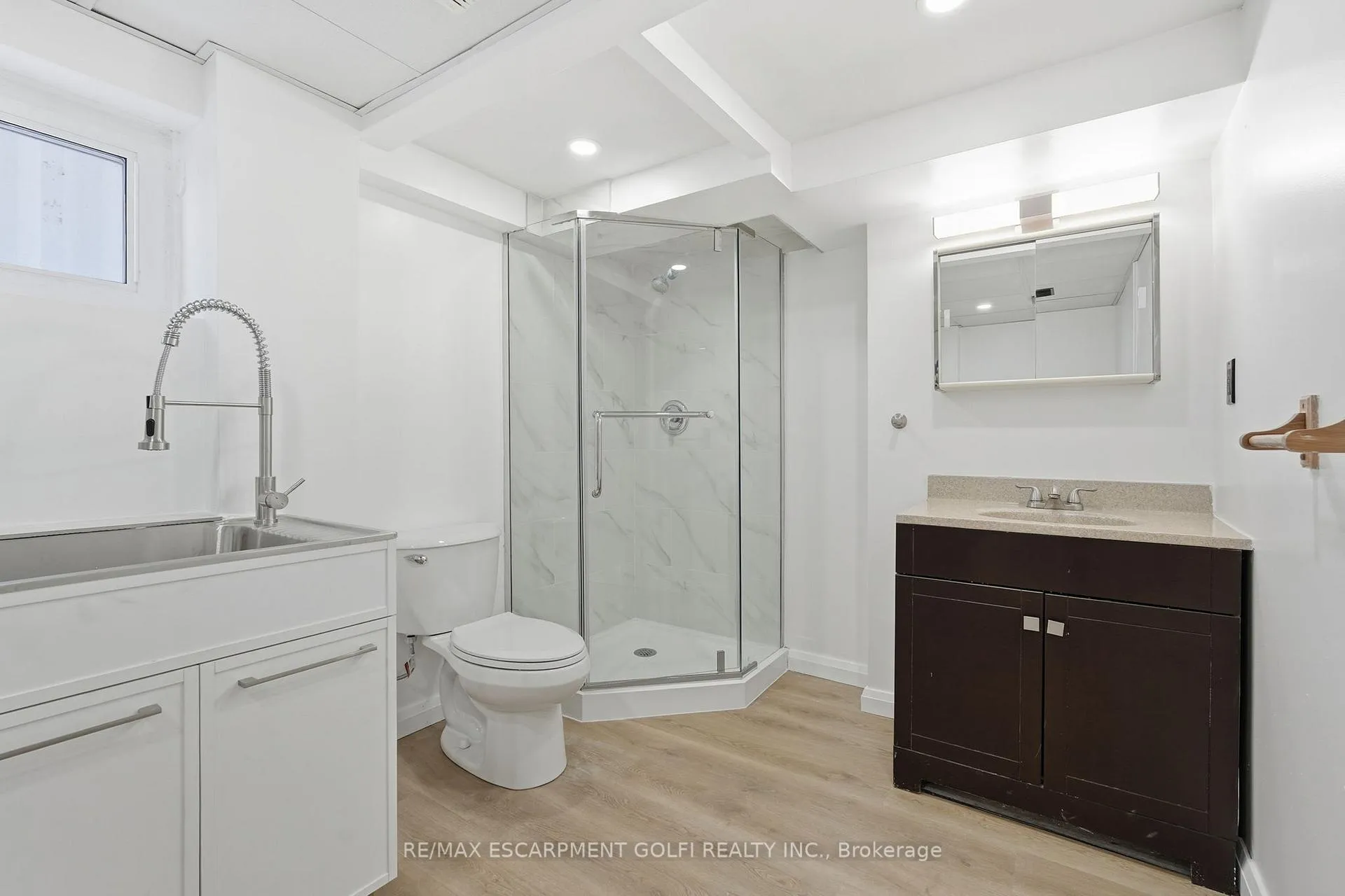 Photo 29 of 15 East 41ST Street, Hamilton, Sunninghill — HOMEH