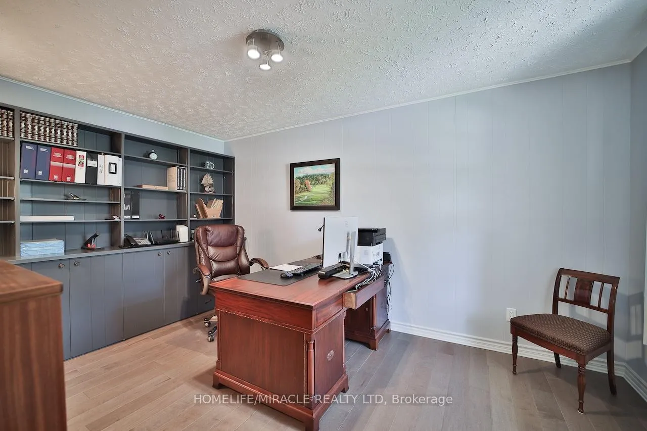Photo 6 of 17 Ridgehill Drive, Brampton, Brampton South — HOMEH