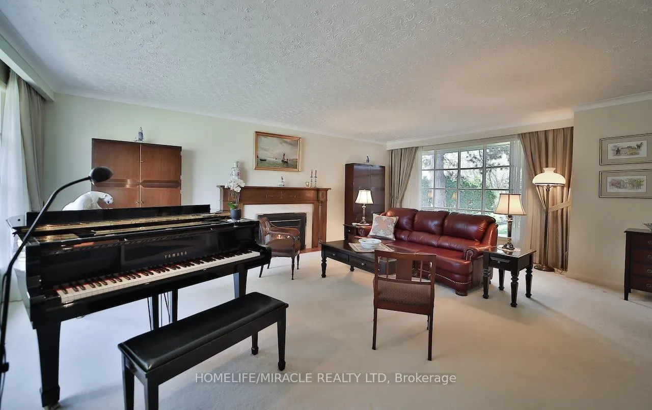 Photo 8 of 17 Ridgehill Drive, Brampton, Brampton South — HOMEH