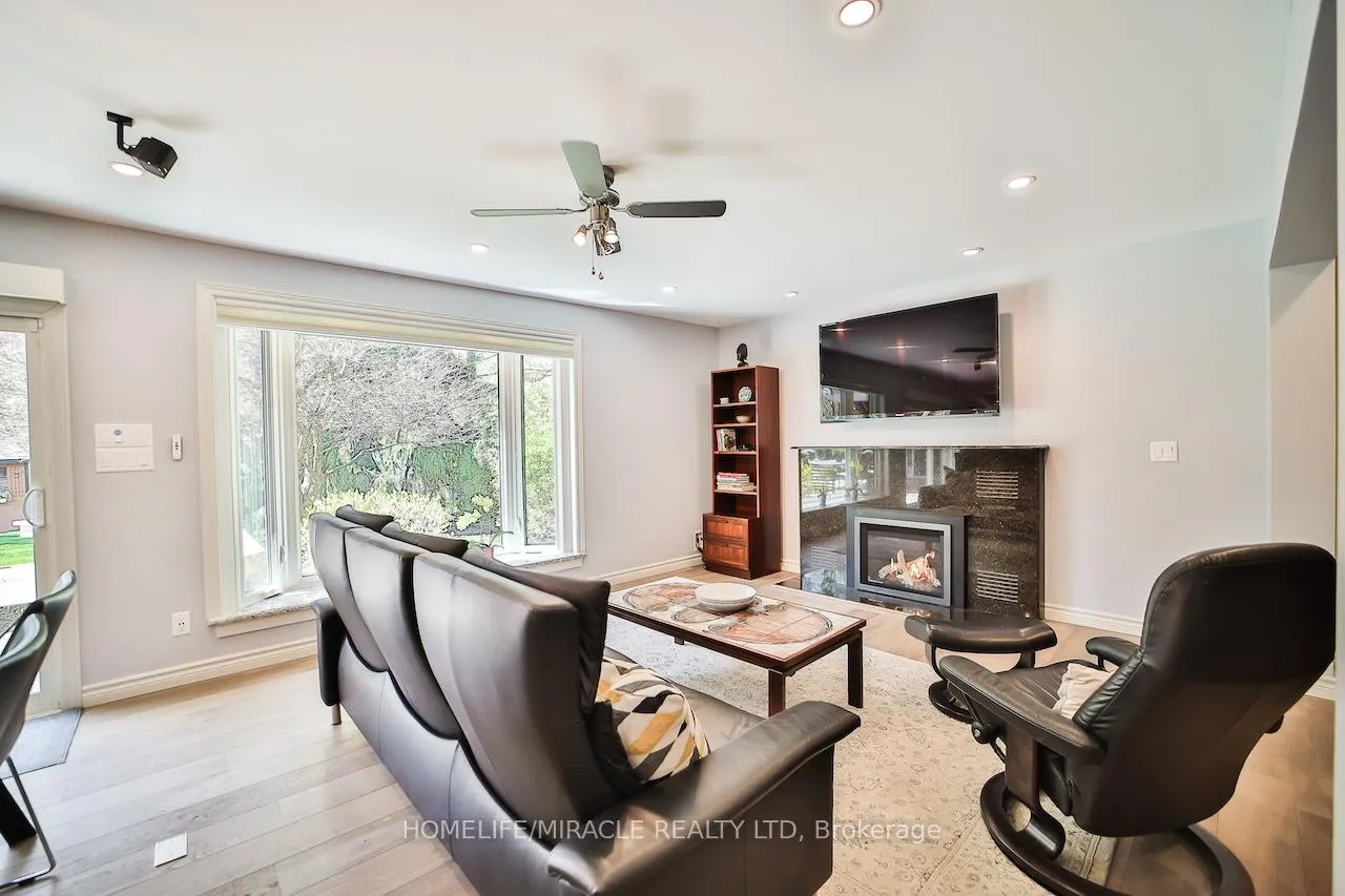 Photo 12 of 17 Ridgehill Drive, Brampton, Brampton South — HOMEH