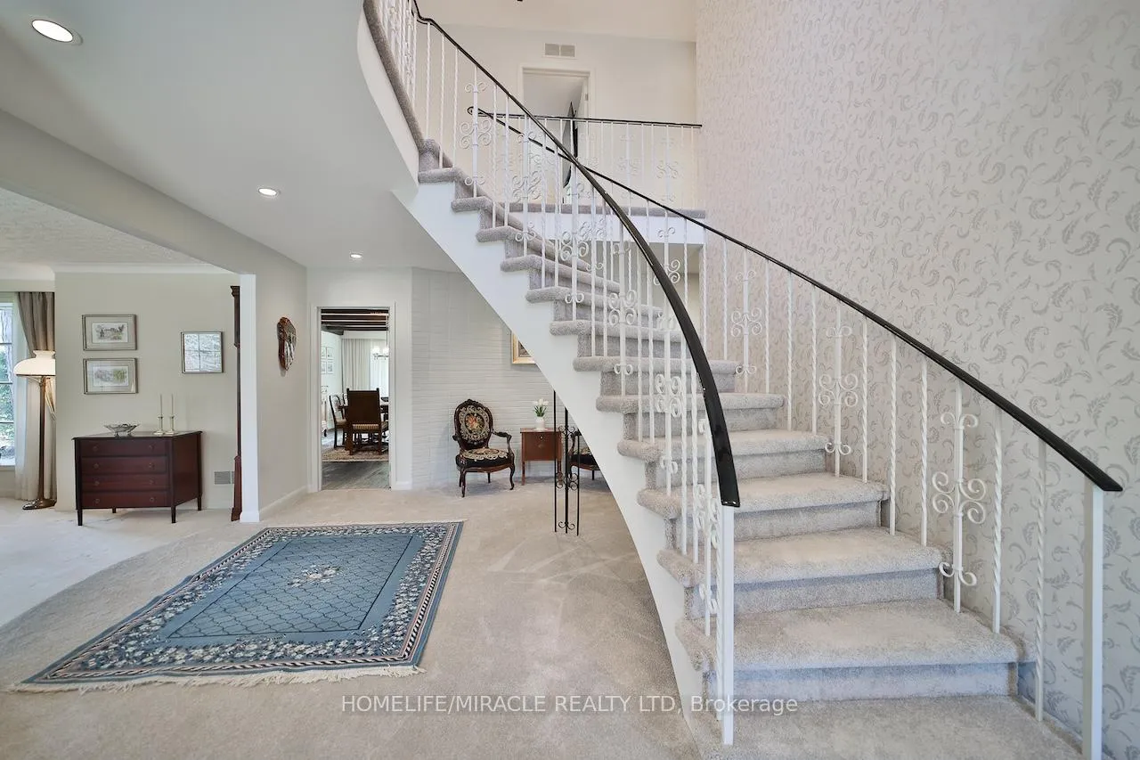 Photo 21 of 17 Ridgehill Drive, Brampton, Brampton South — HOMEH